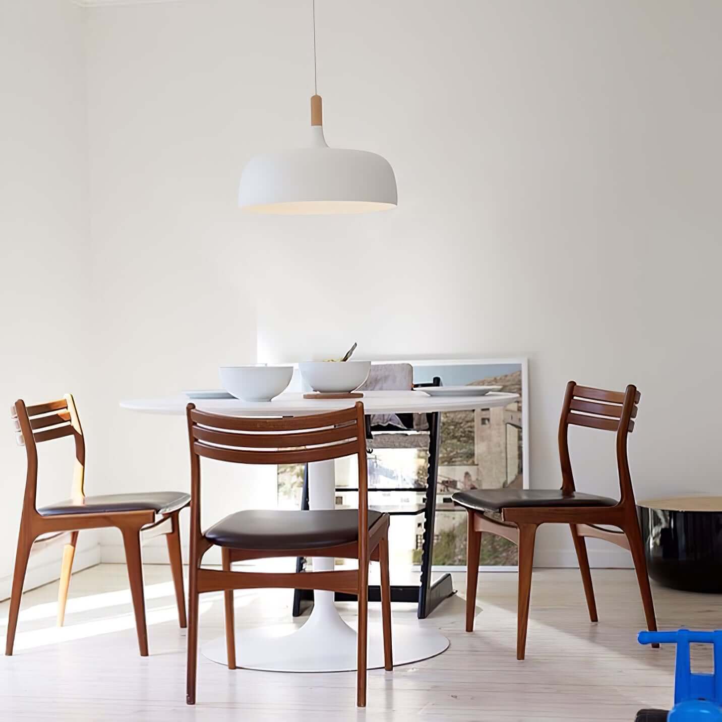 Lustra Pendelleuchte Weiß Schirm Holz-Letslighting