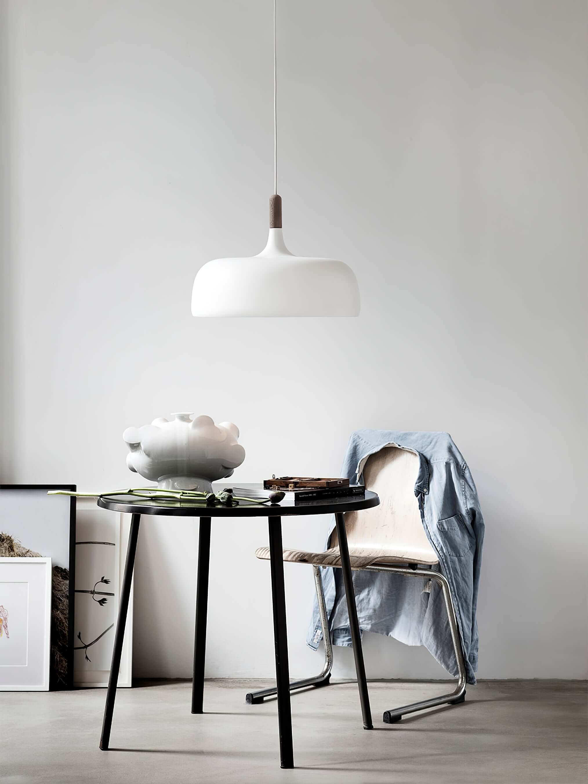 Lustra Pendelleuchte Weiß Schirm Holz-Letslighting