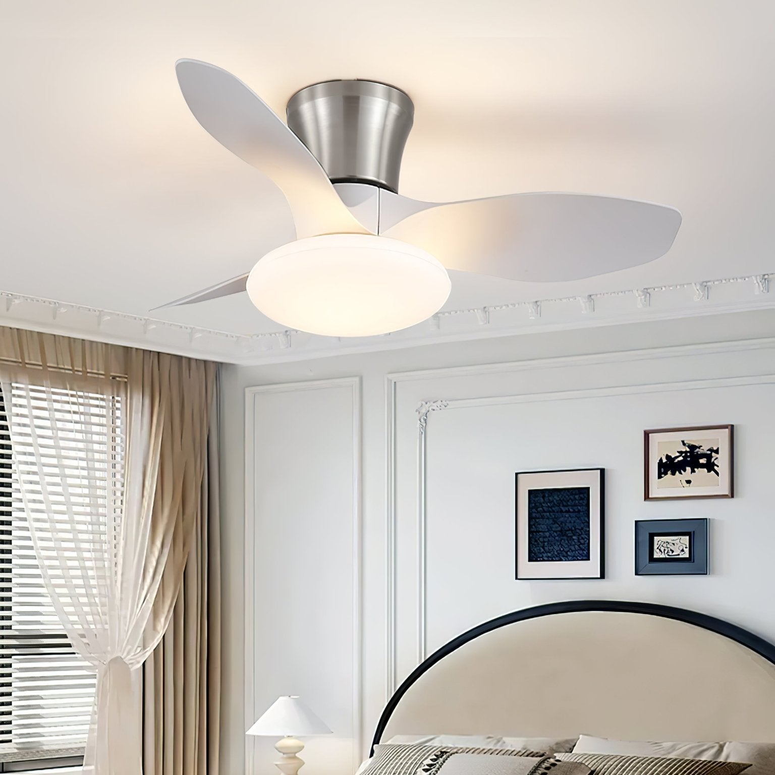 Velora Moderner Deckenventilator aus Holz mit Beleuchtung, inklusive Fernbedienung