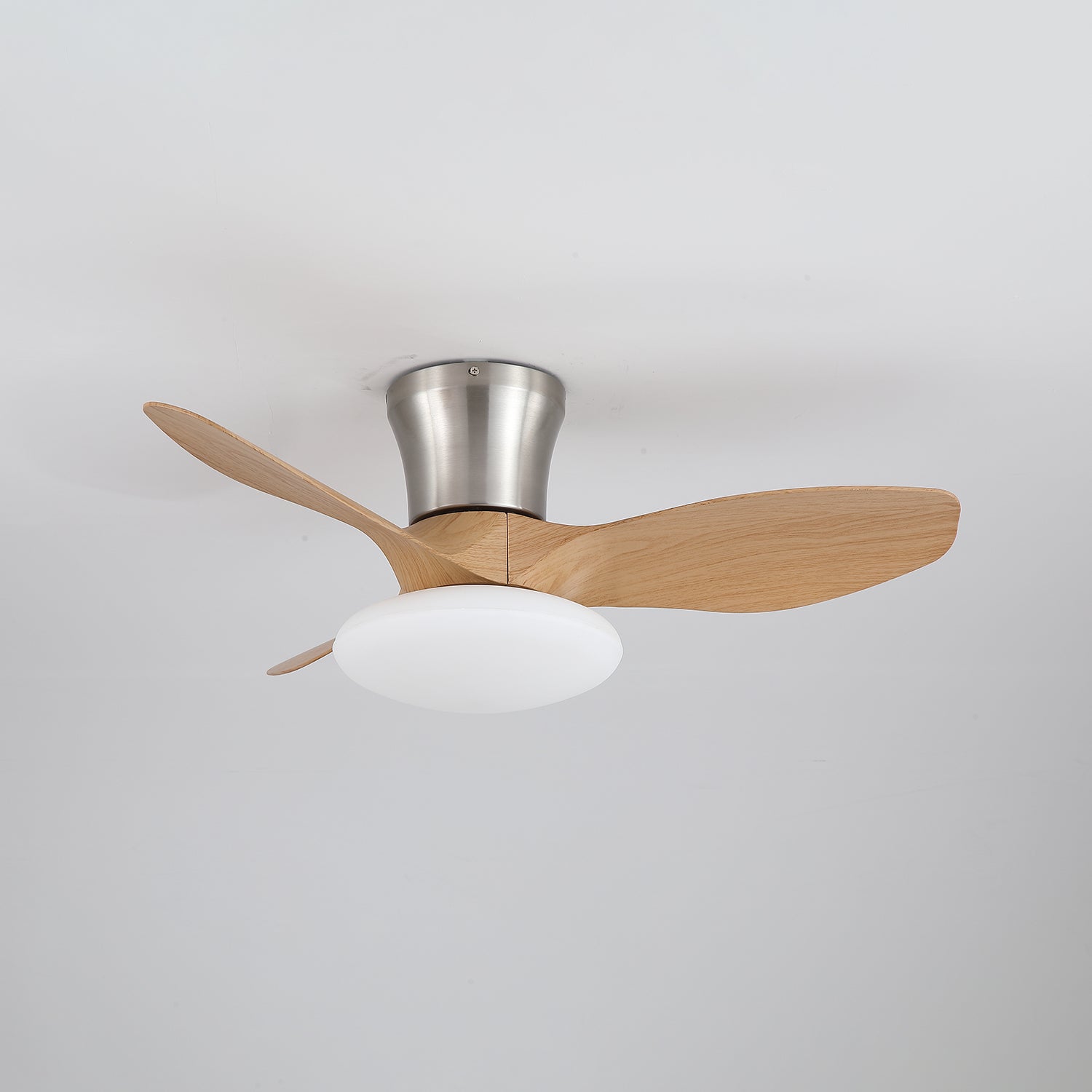 Velora Moderner Deckenventilator aus Holz mit Beleuchtung