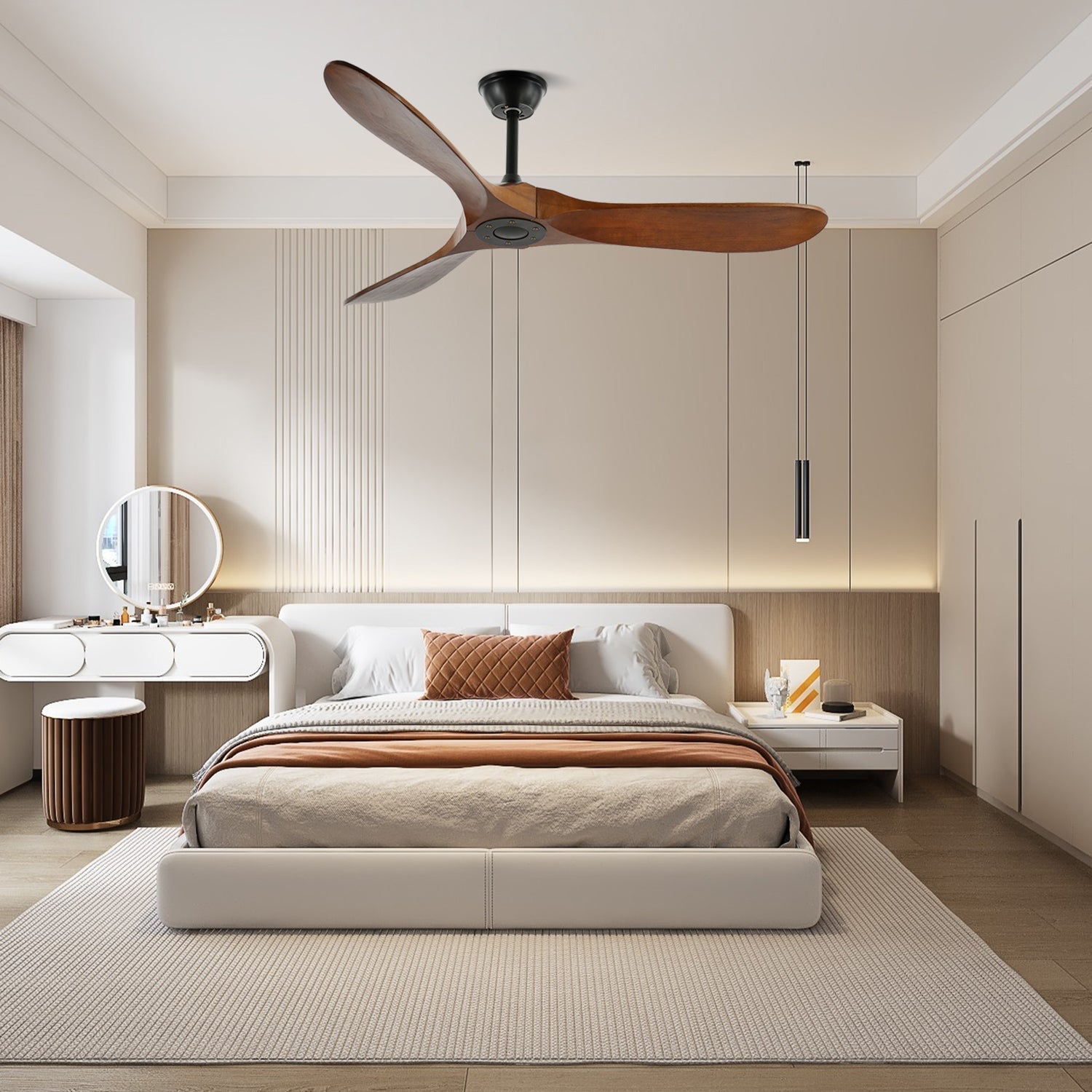 Aviona Holzdeckenventilator, der sein elegantes Design zeigt.
