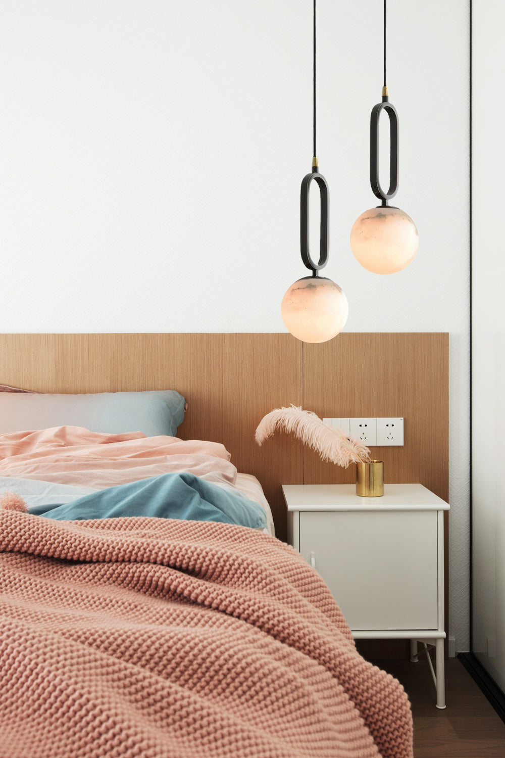 Gloruvyd Minimalist Ball Metal Pendant Lamp - Letslighting