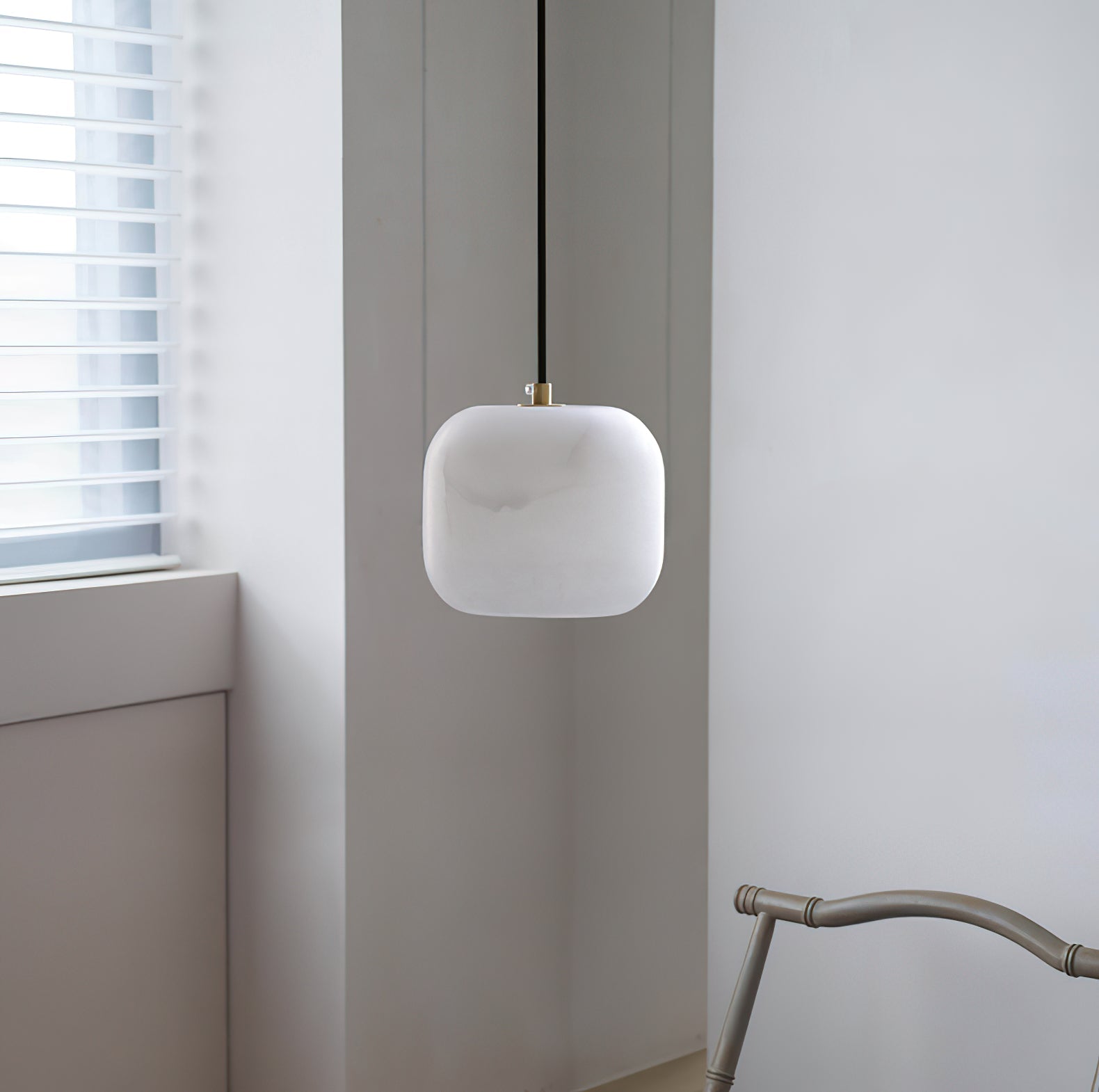 Ildvuvyd Minimalist Bedside Brass Pendant Light - Letslighting