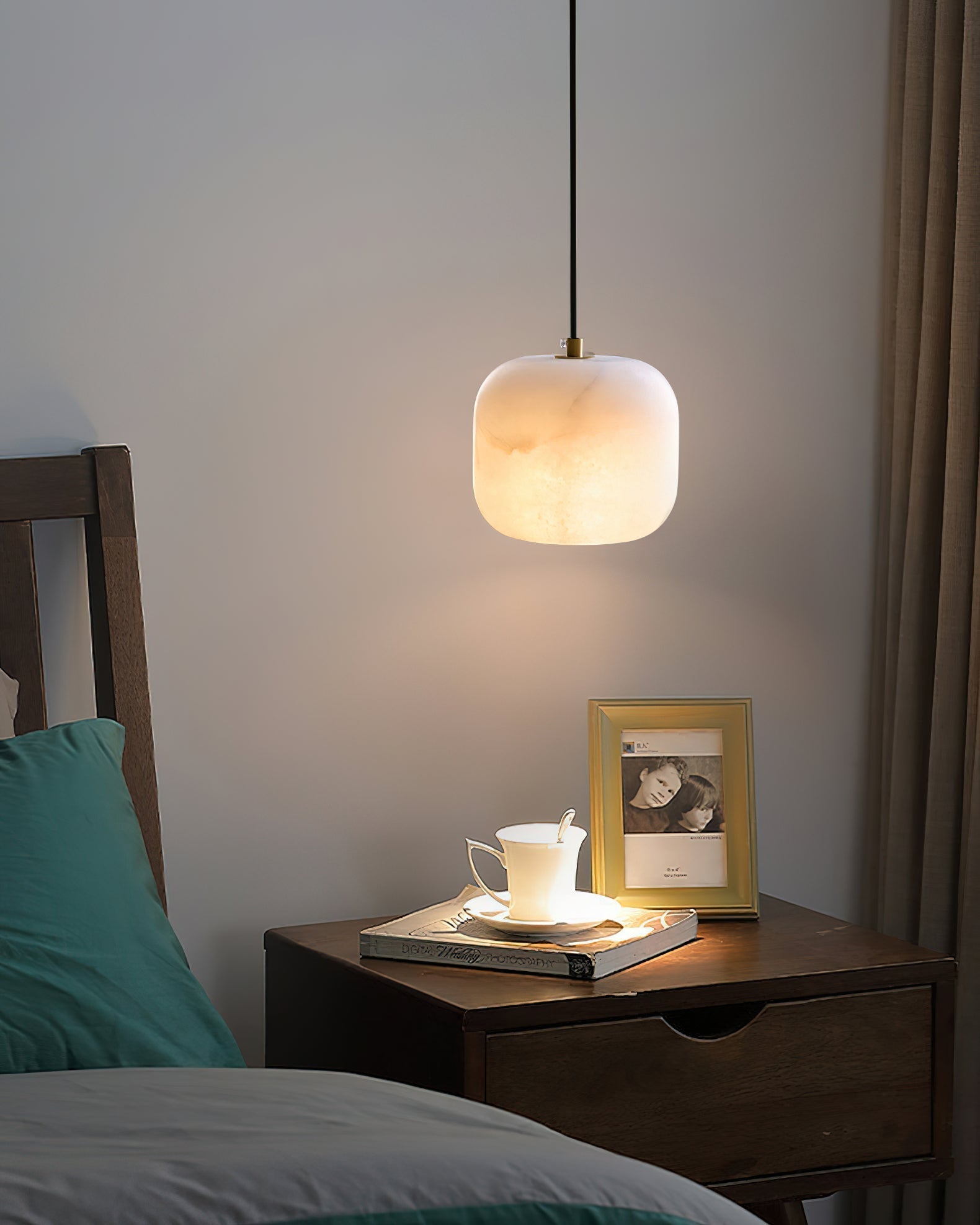 Ildvuvyd Minimalist Bedside Brass Pendant Light - Letslighting