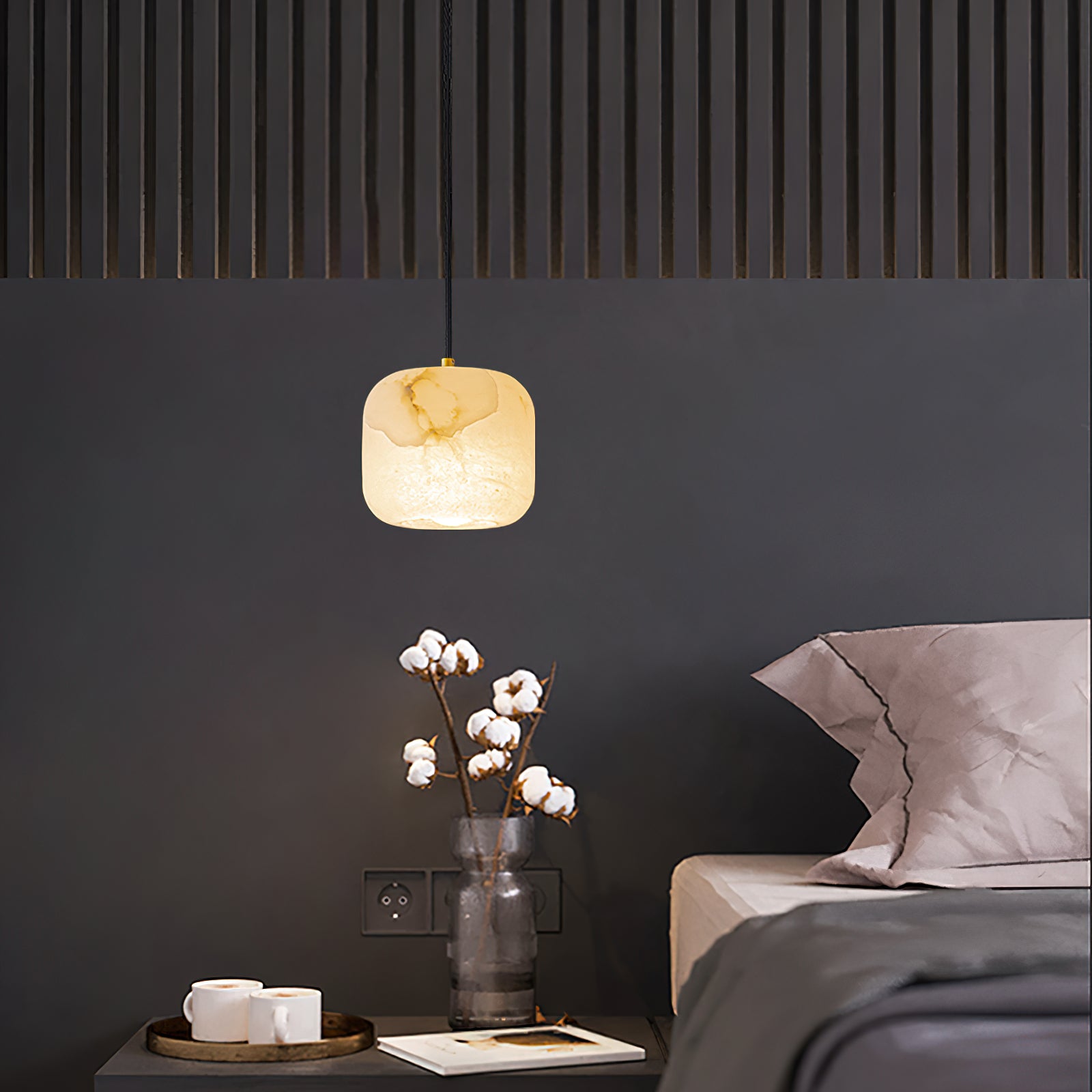 Ildvuvyd Minimalist Bedside Brass Pendant Light - Letslighting