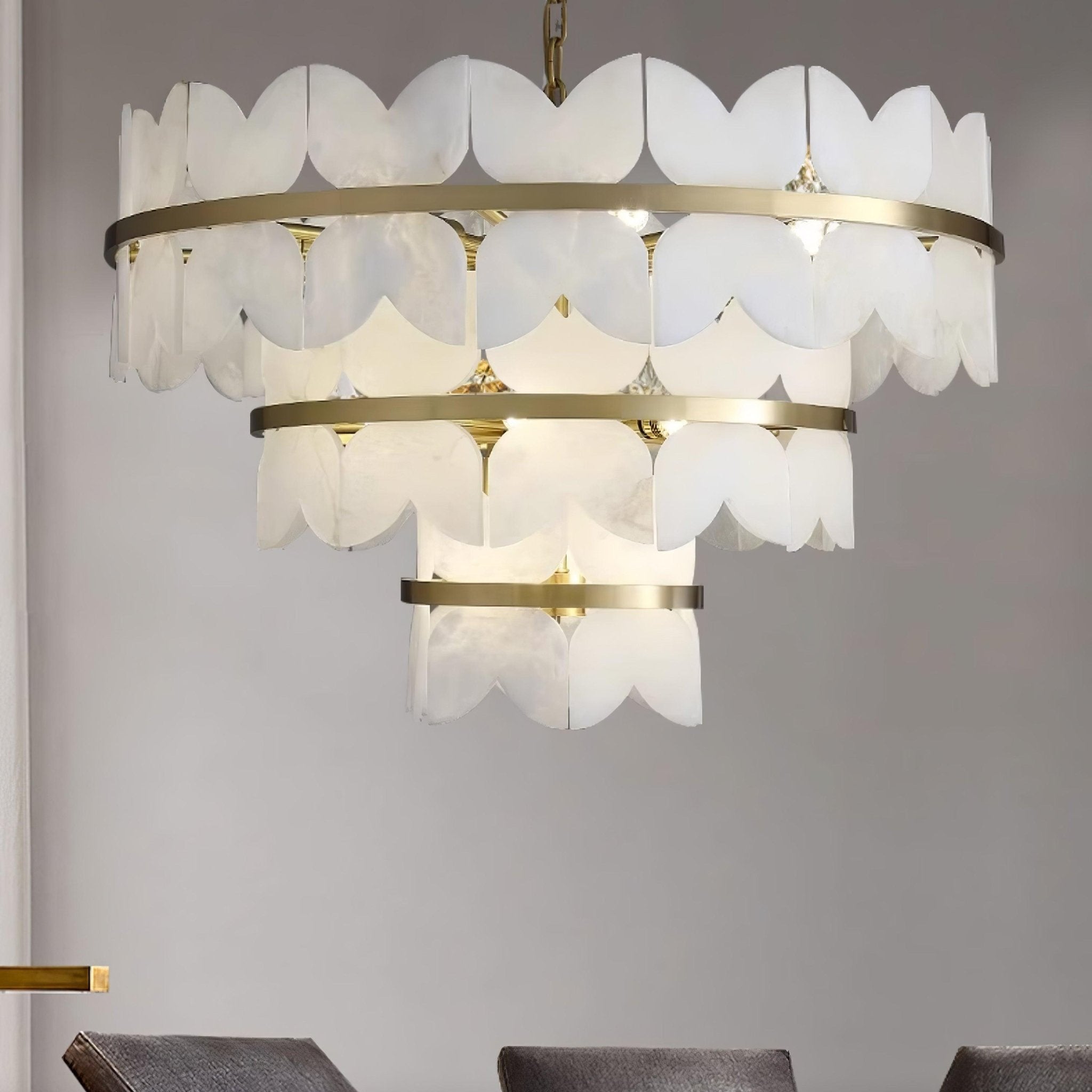 Seraphina Vintage Alabaster Chandelier - Neutralighting