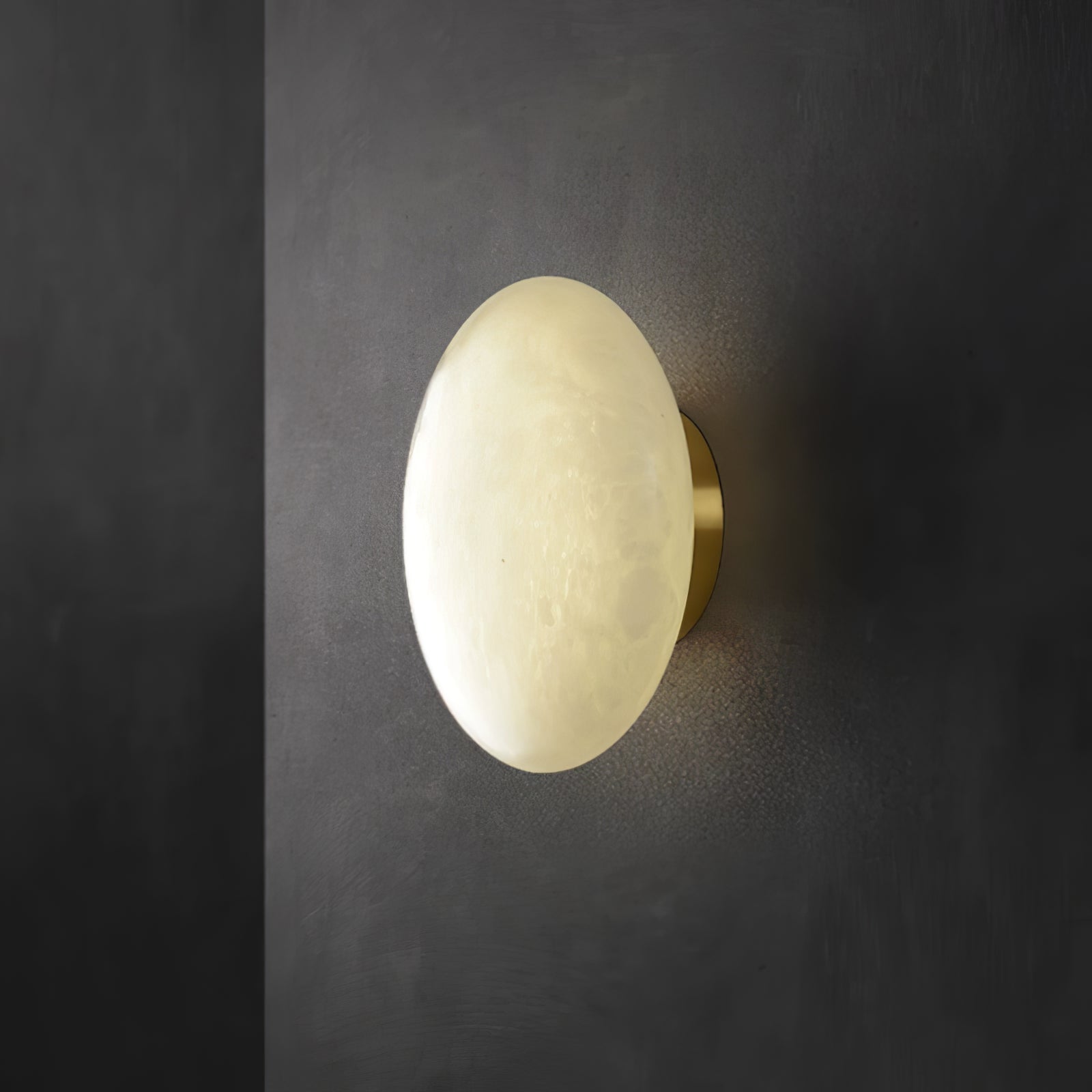 Vanorara Minimalist Alabaster Flush Mount Light - Neutralighting