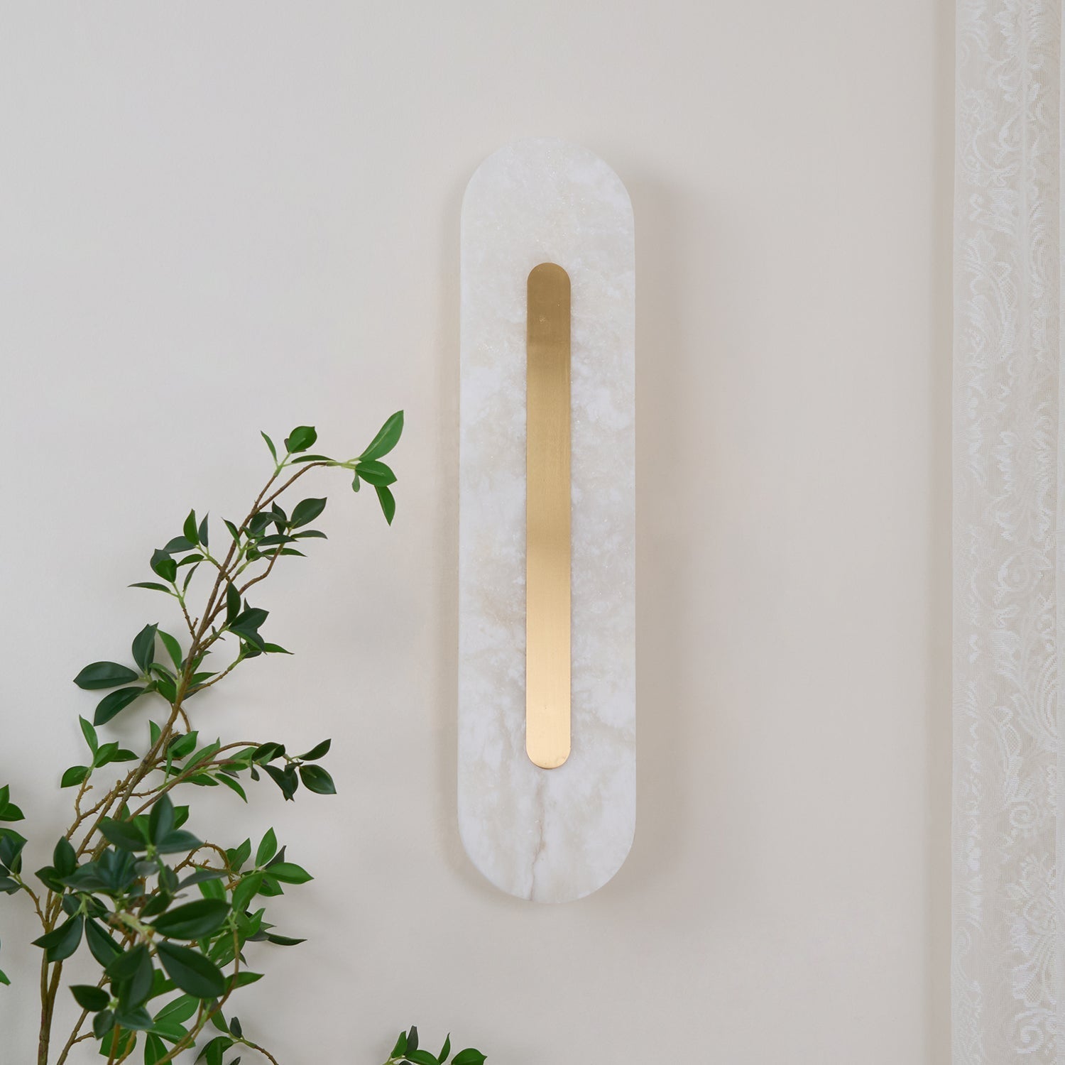 Hurn Abgerundete Alabaster Wandleuchte