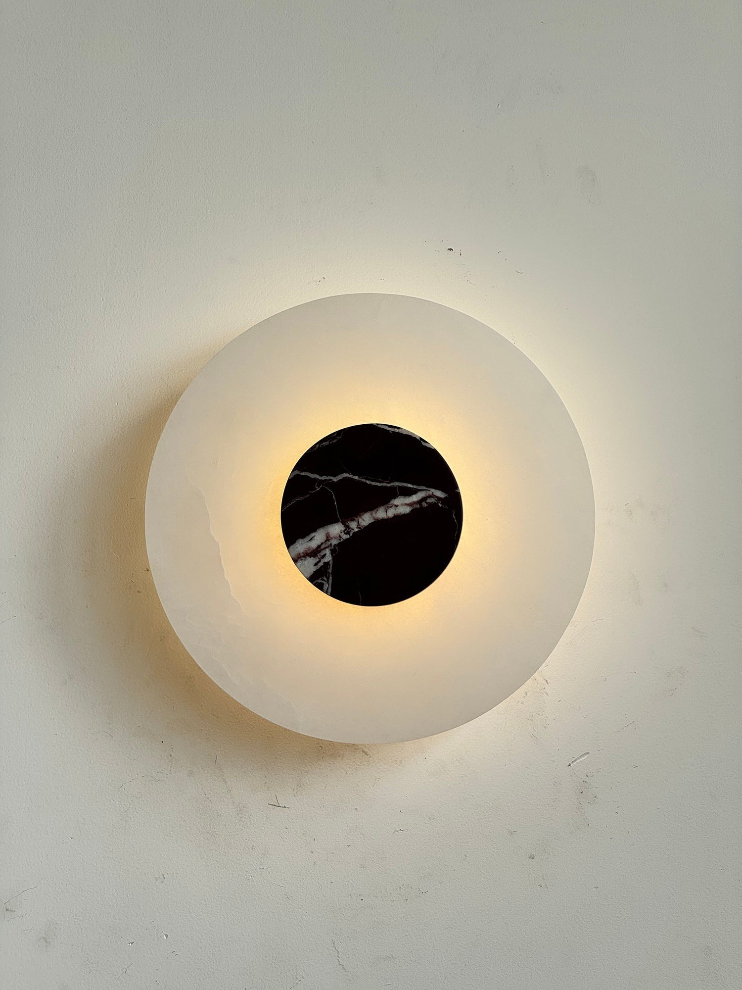 Rauduvyi Modern Minimalist Alabaster Wall Lamp - Letslighting