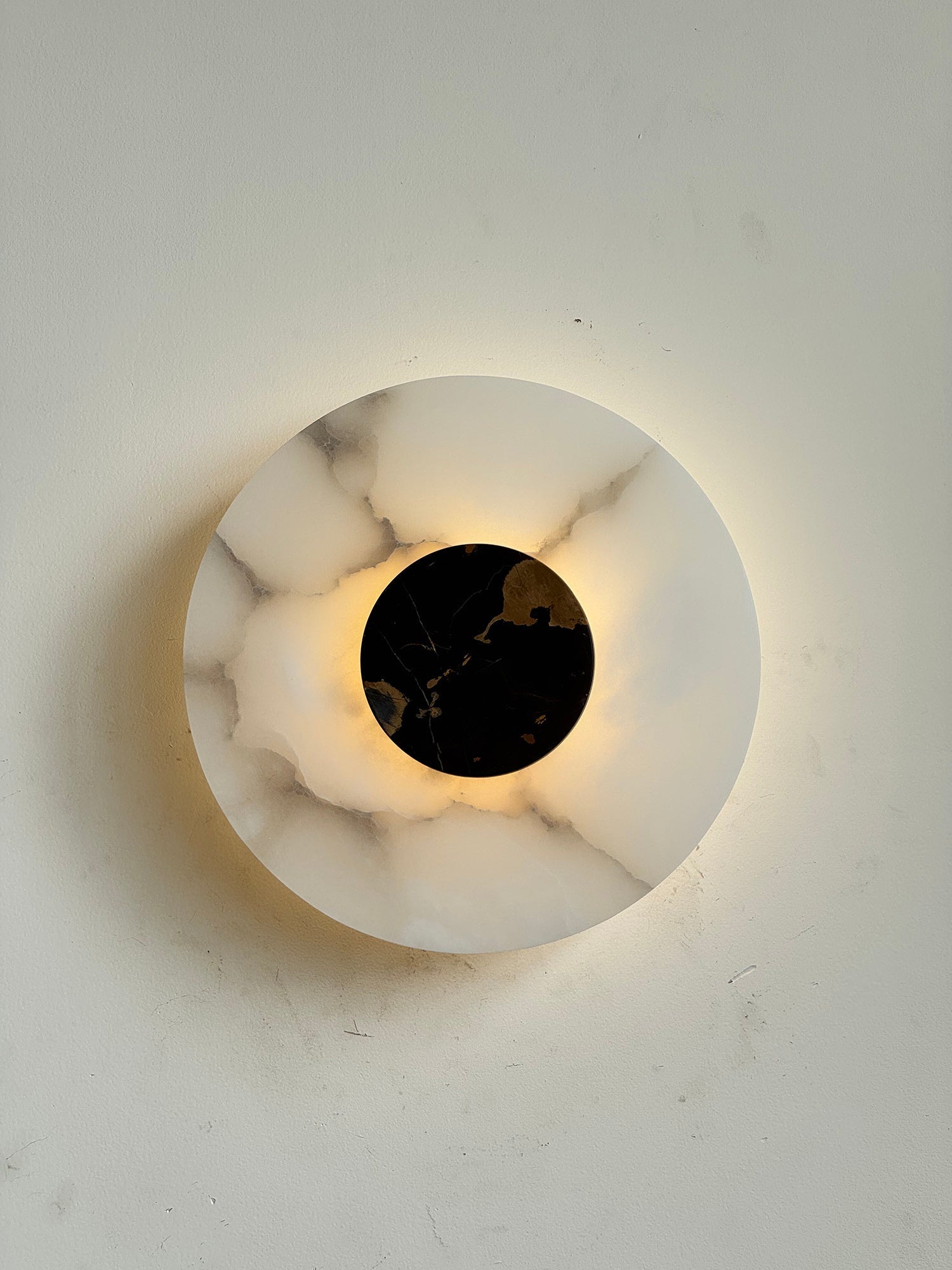 Rauduvyi Modern Minimalist Alabaster Wall Lamp - Letslighting