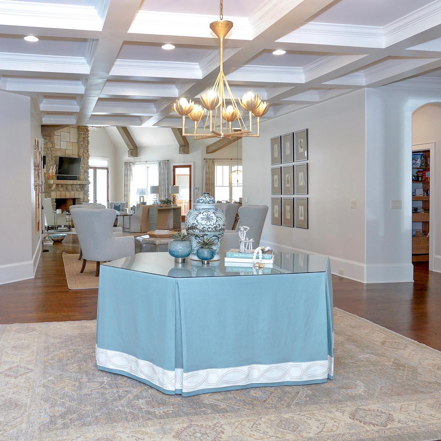 Alberto Modern Minimalist Floral Brass Chandelier - Letslighting