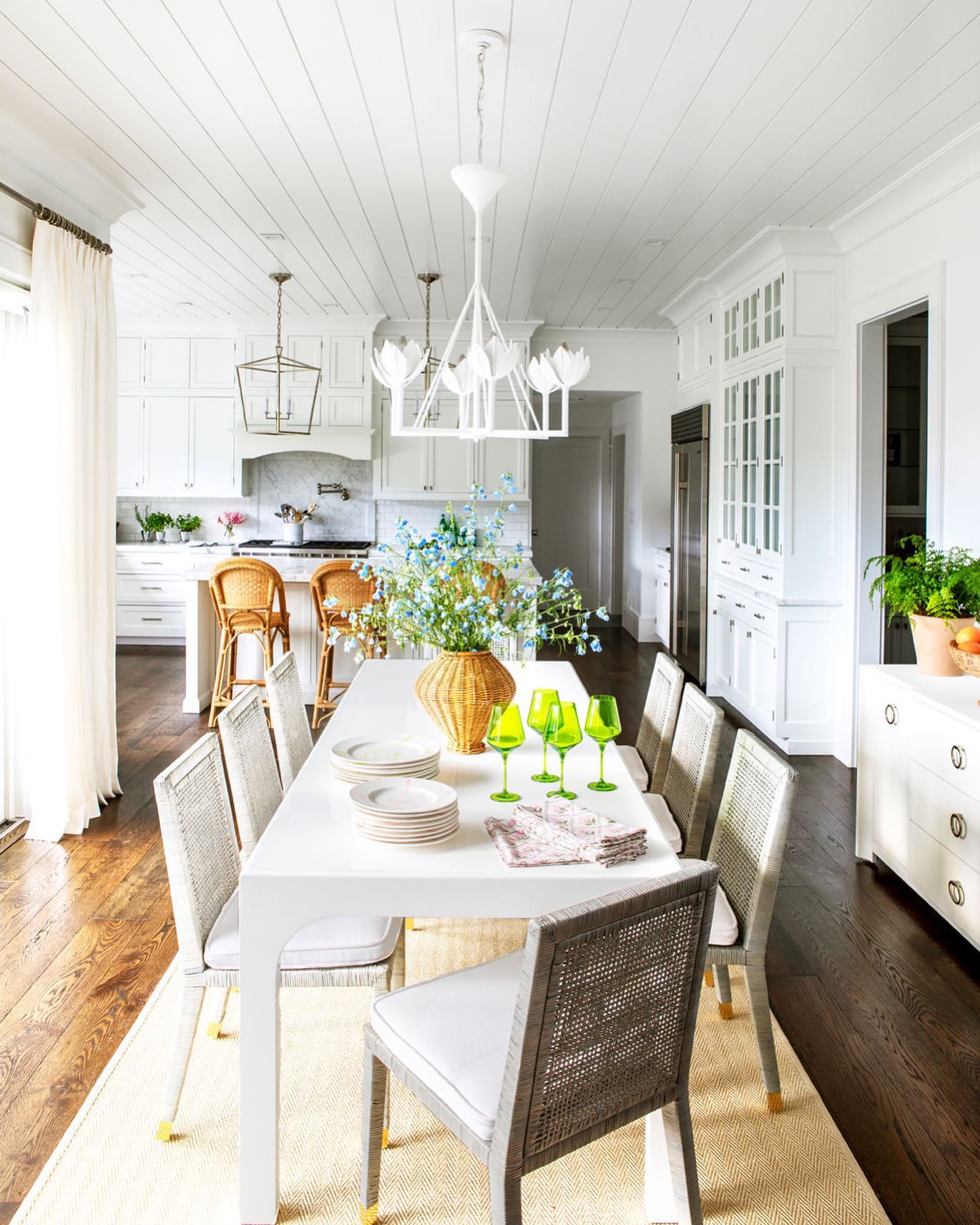 Alberto Modern Minimalist Floral Brass Chandelier - Letslighting