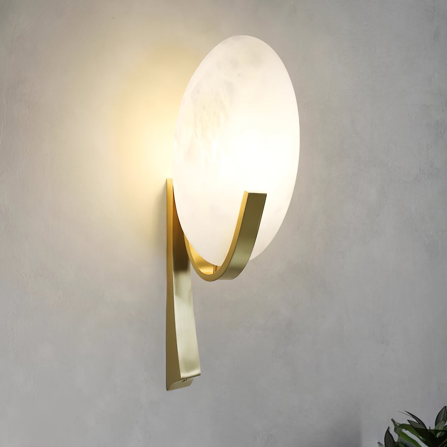 Selene Modern Alabaster Wall Lamp - Neutralighting