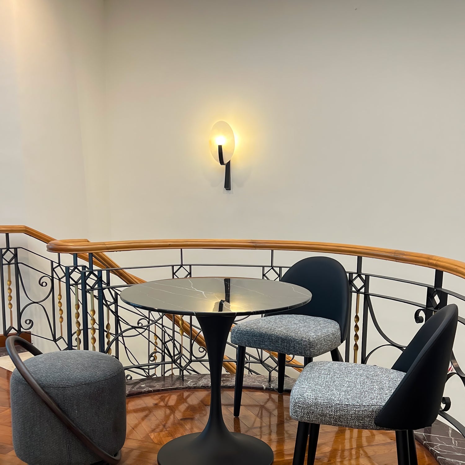 Selene Modern Alabaster Wall Lamp - Neutralighting