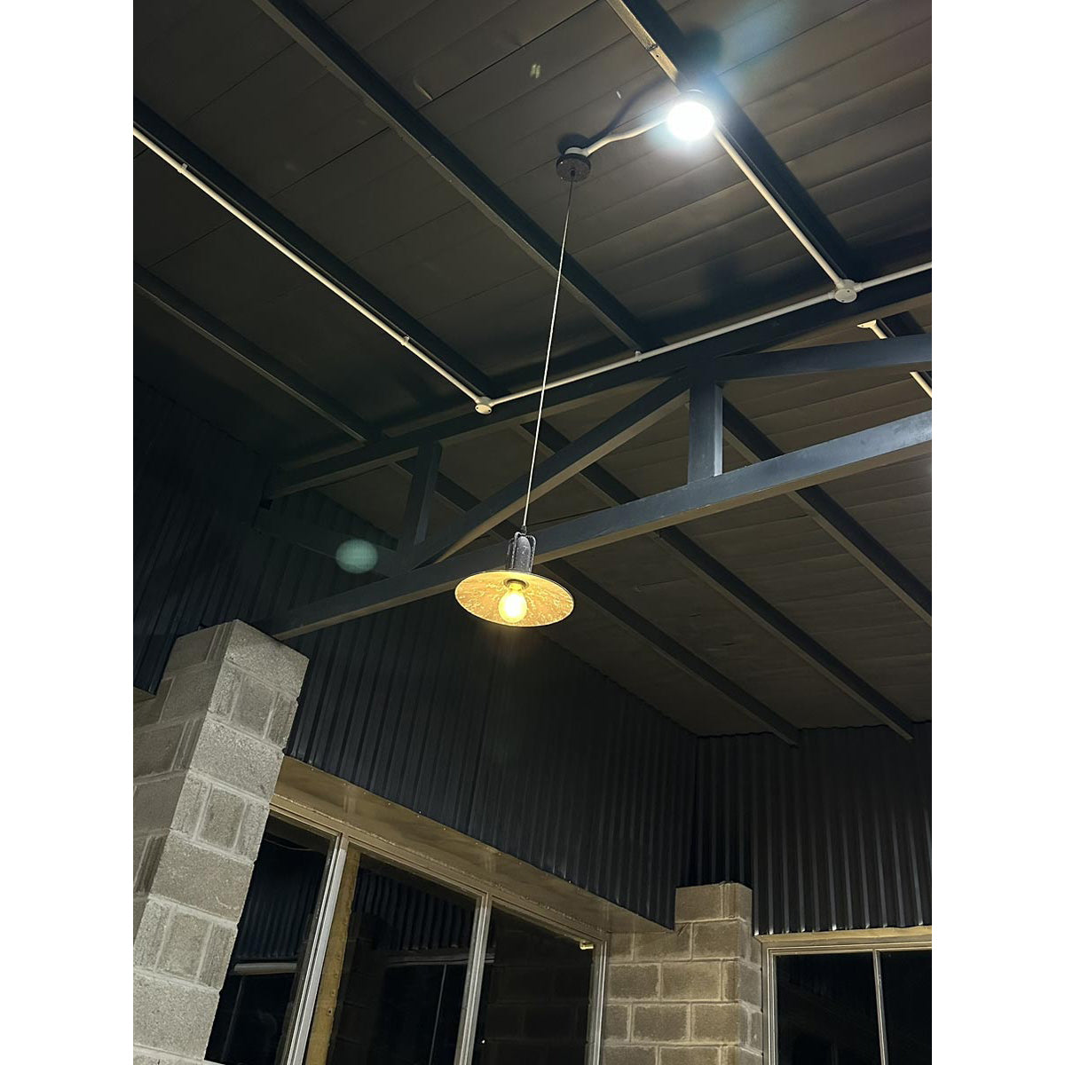 Yrvuvyi Industrial Pendelleuchte-Letslighting
