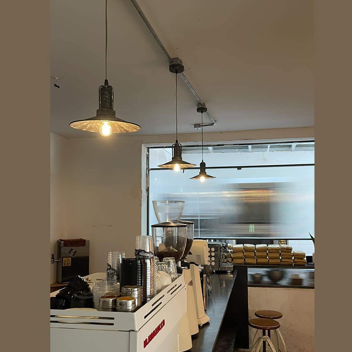 Yrvuvyi Industrial Pendelleuchte-Letslighting