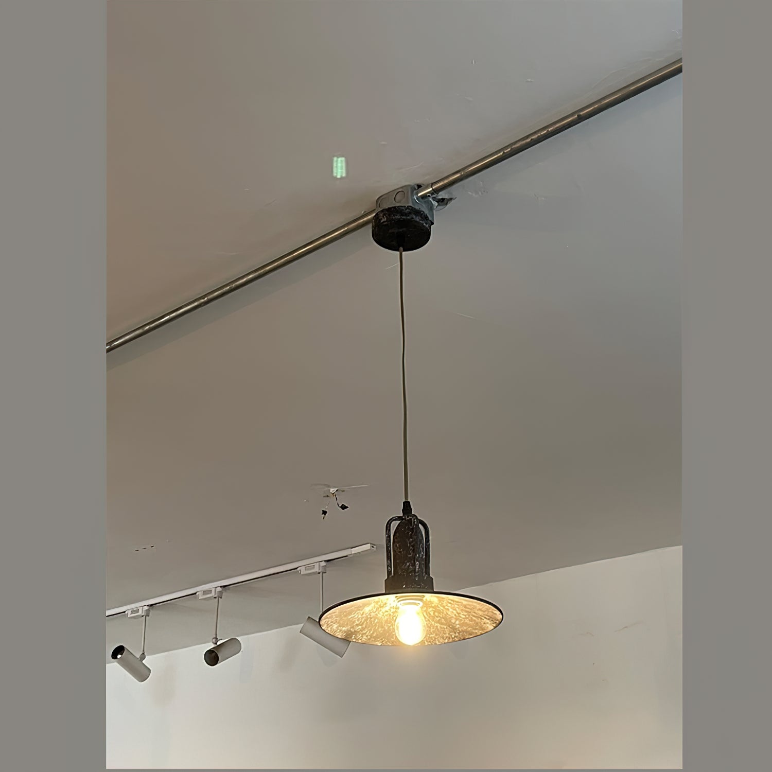 Yrvuvyi Industrial Pendelleuchte-Letslighting