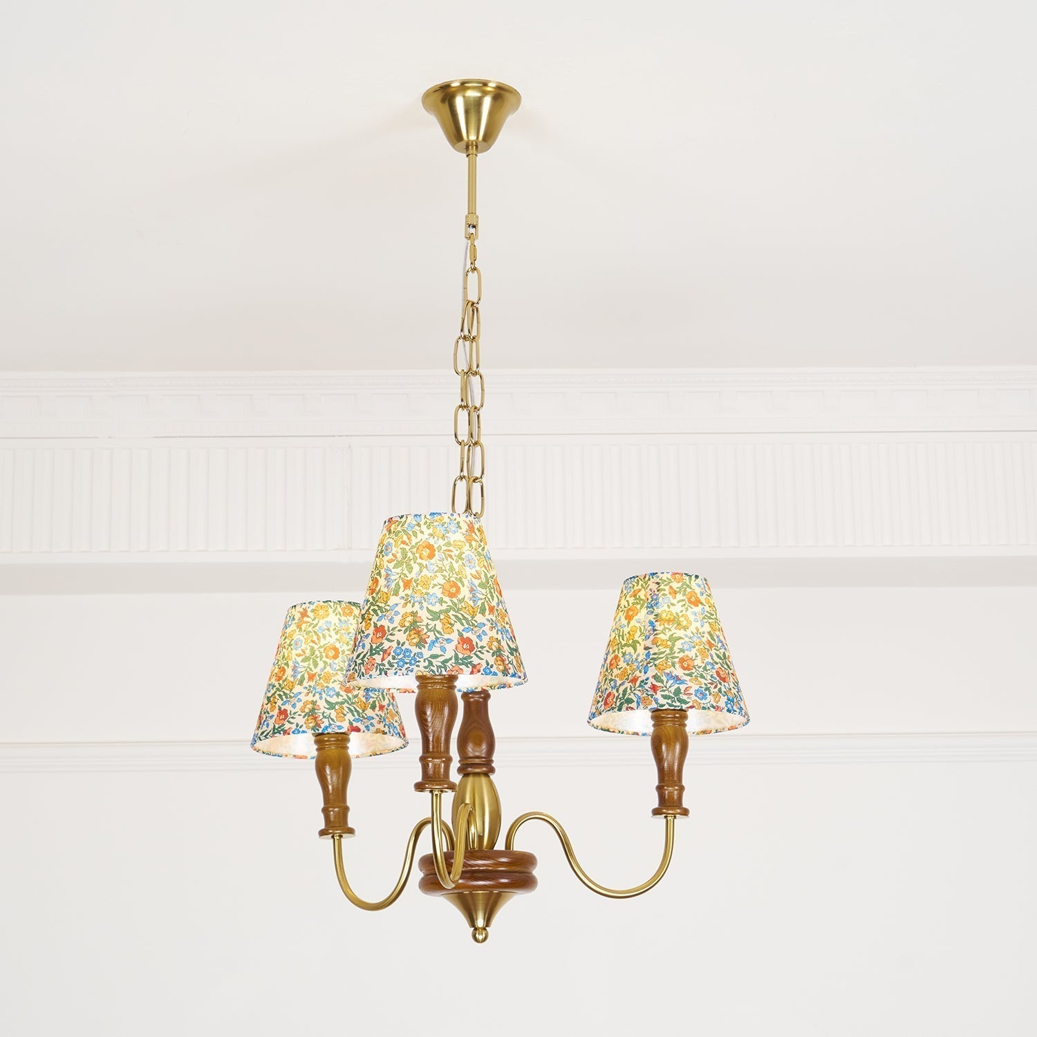 Cassian Kronleuchter mit floralem Stoffbezug-Letslighting