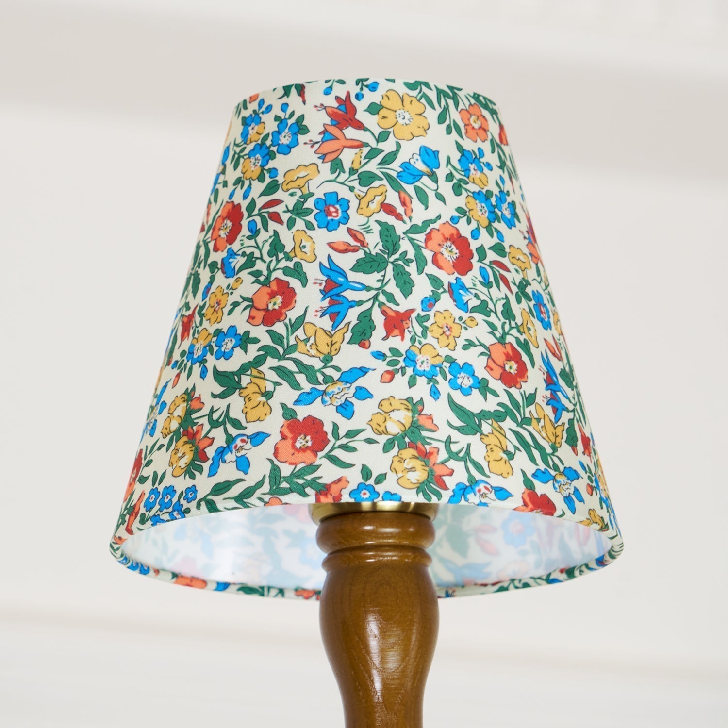 Cassian Kronleuchter mit floralem Stoffbezug-Letslighting