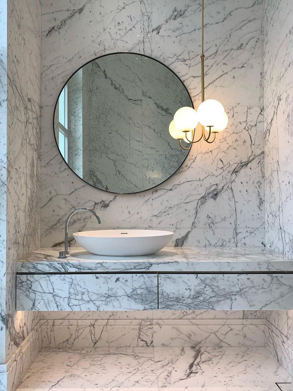 Mirelent Elegante Hängeleuchte aus Metall und Glas-Letslighting