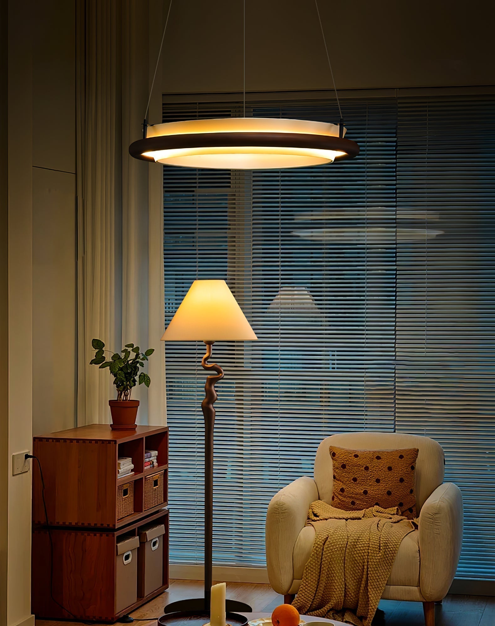 Olvelila Kreisförmige Pendelleuchte aus Holz-Letslighting