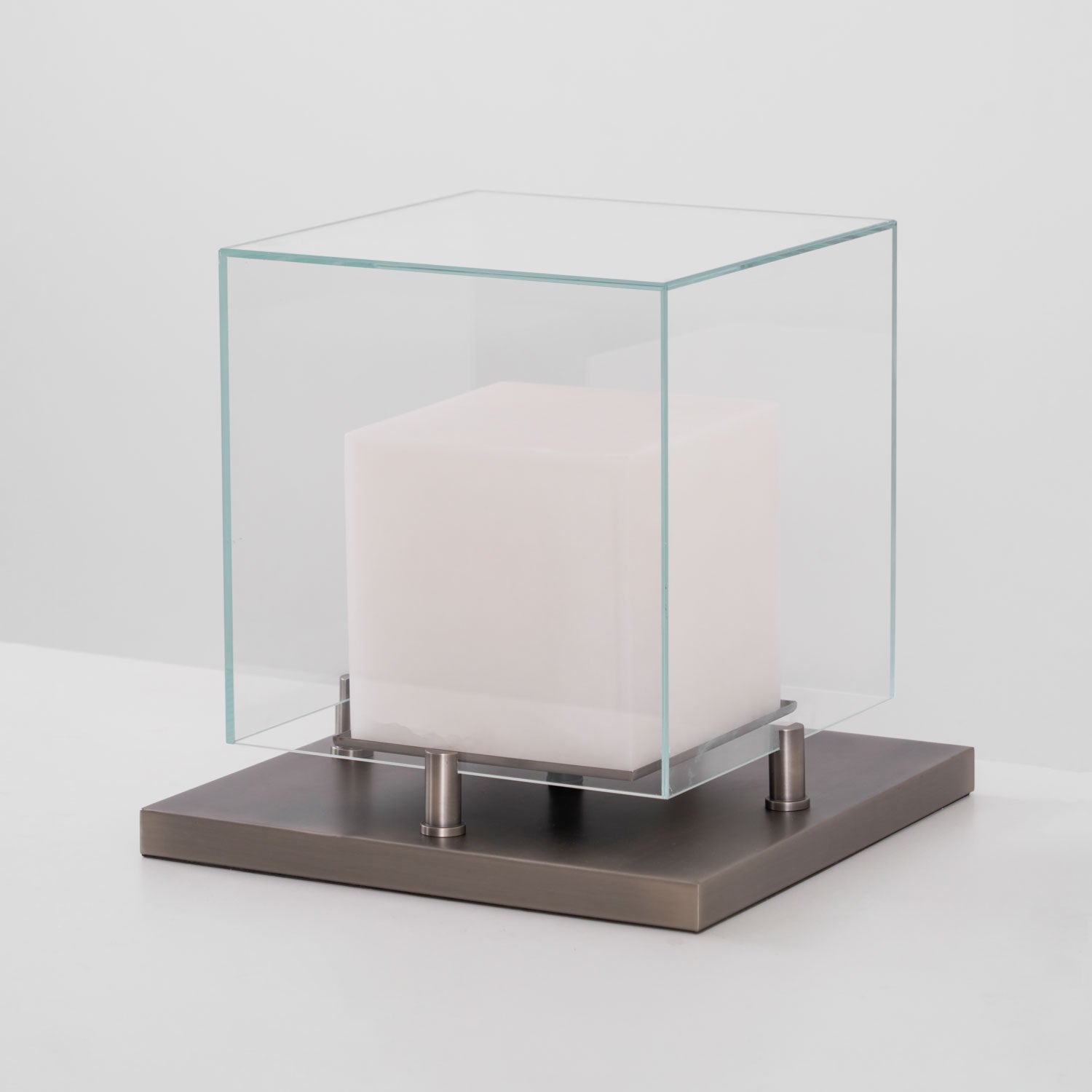 Cubo Alabaster Table Lamp - Neutralighting