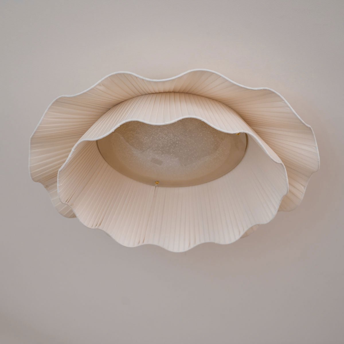 Arwen Fabric Wave Ceiling Lamp - Blowlighting
