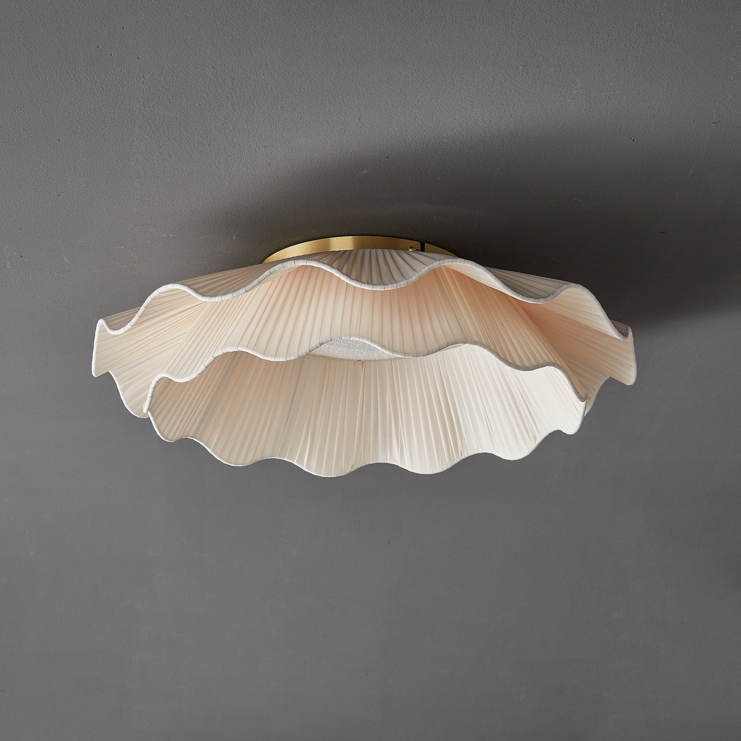 Arwen Fabric Wave Ceiling Lamp - Blowlighting