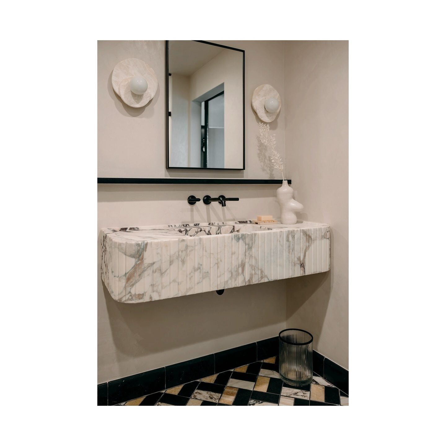 Alorarae Organic Alabaster Wall Light - Neutralighting