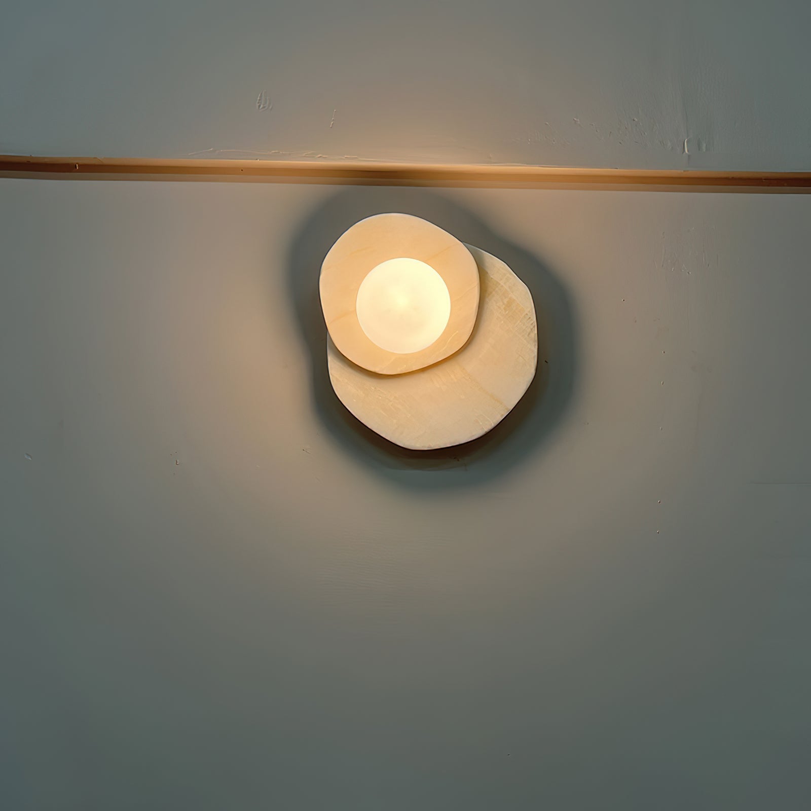 Alorarae Organic Alabaster Wall Light - Neutralighting