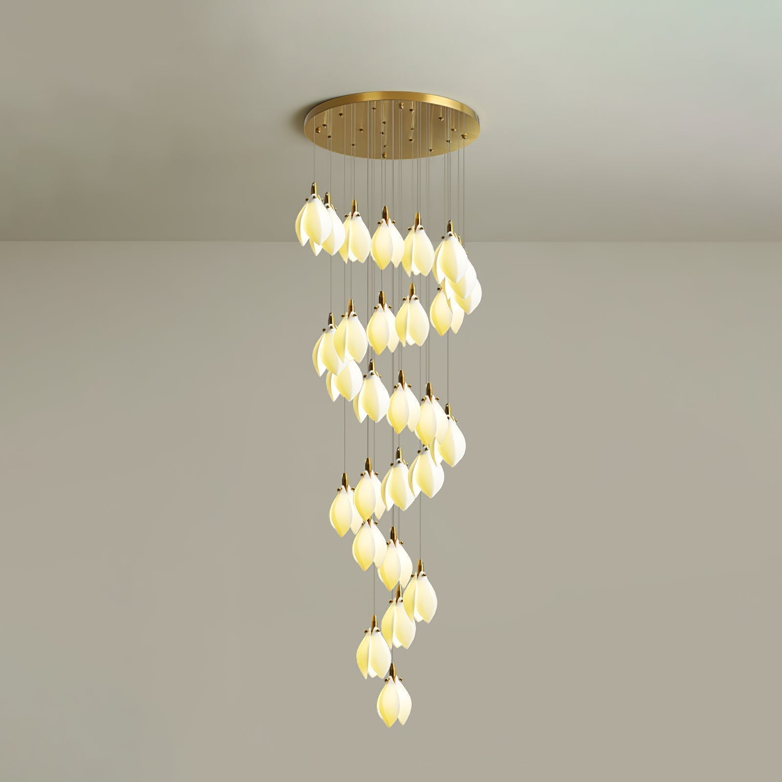 Caphayra Kronleuchter aus Keramik und Messing-Letslighting