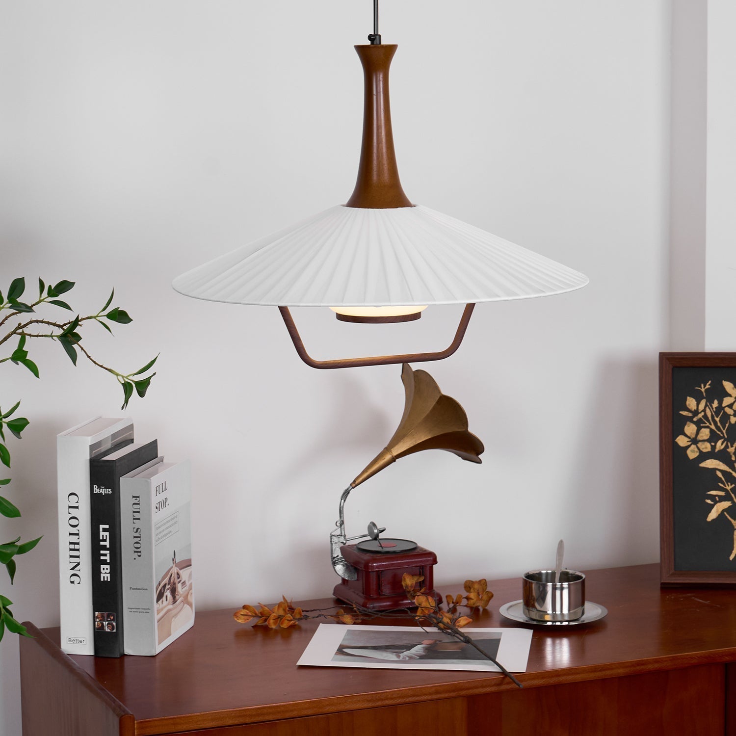 Vionne Mid-Century Pendelleuchte aus Holz und Weiß-Letslighting
