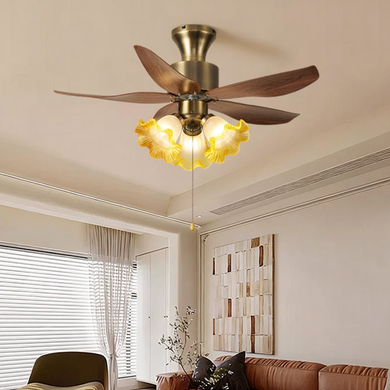 Florence Blossom Deckenventilatorleuchte mit Ventilatorflügeln