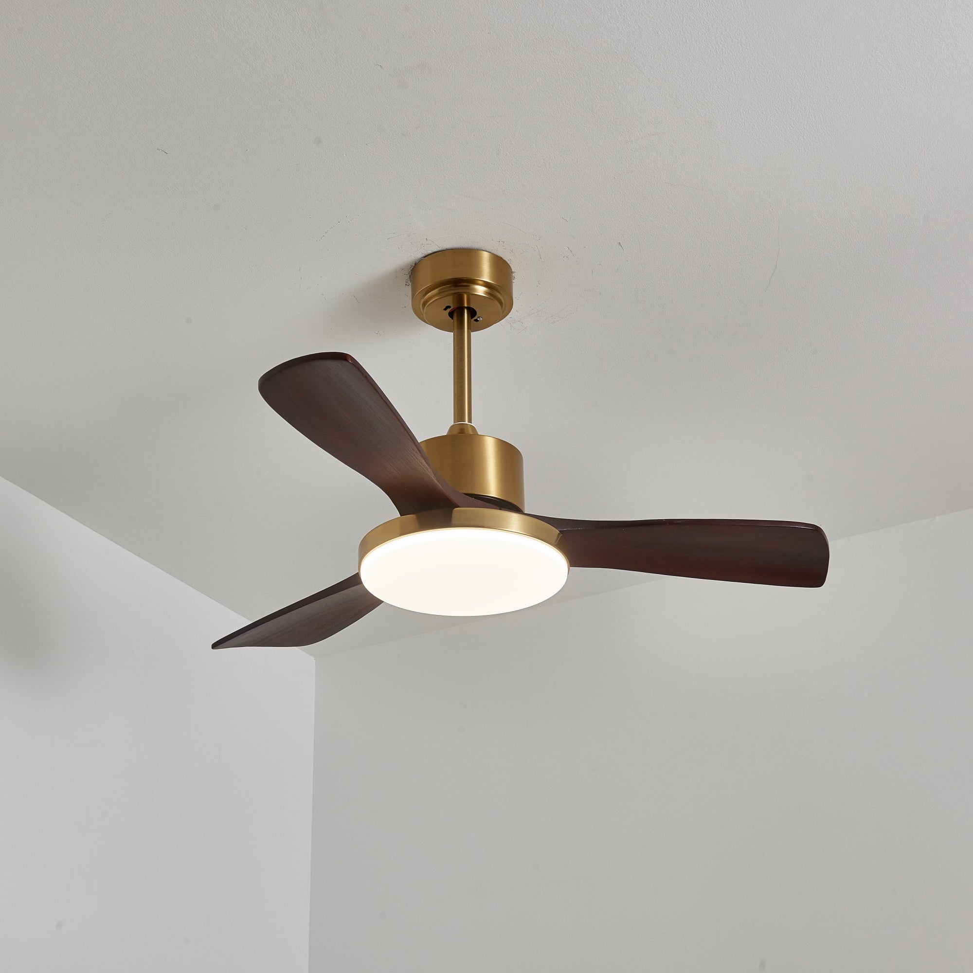 Xen Moderner Deckenventilator mit Holz und Licht, Leistung 35W