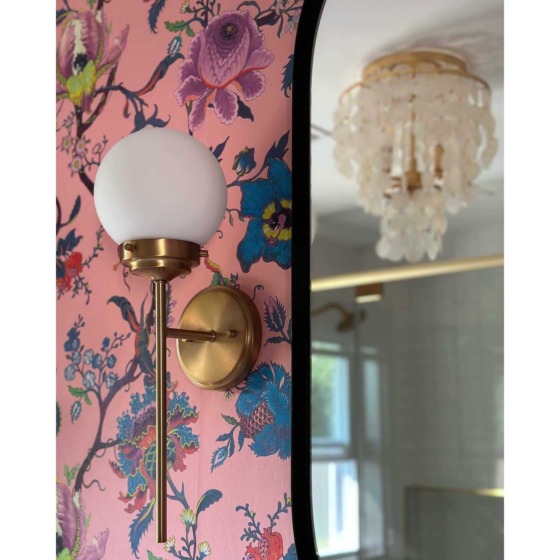 Waegnuvyh Wandleuchte aus Messing und Glas-Letslighting
