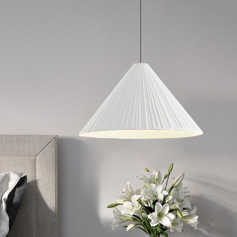 Cairns Pendelleuchte Nordisch, 3 Farben