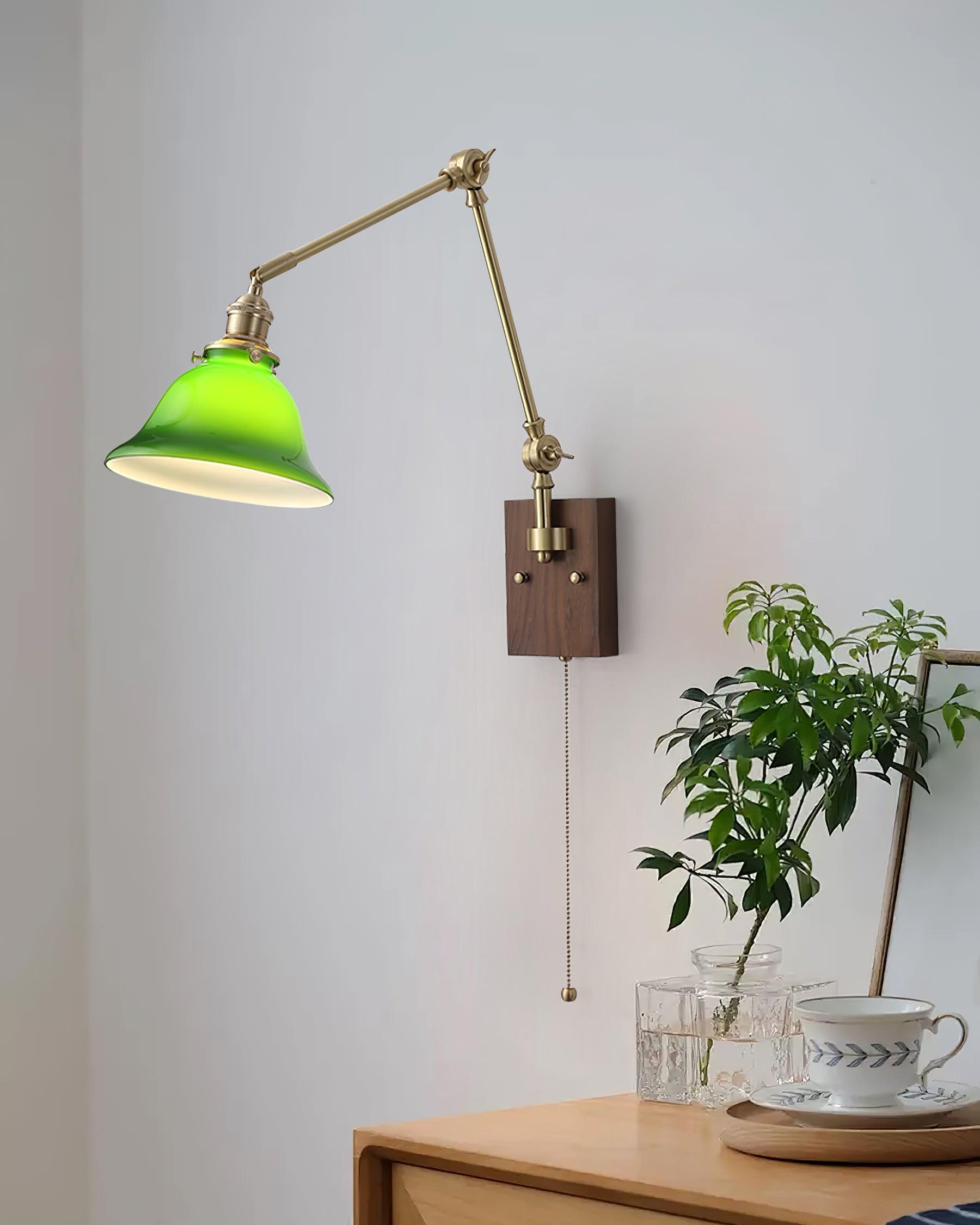 Tatum Minimalistische Moderne Wandleuchte aus Messing und Glas-Letslighting