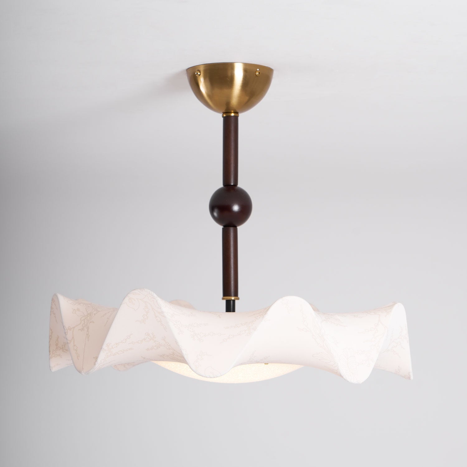 Avlorus Traditionelle Eleganz Deckenleuchte aus Holz und Stoff-Letslighting