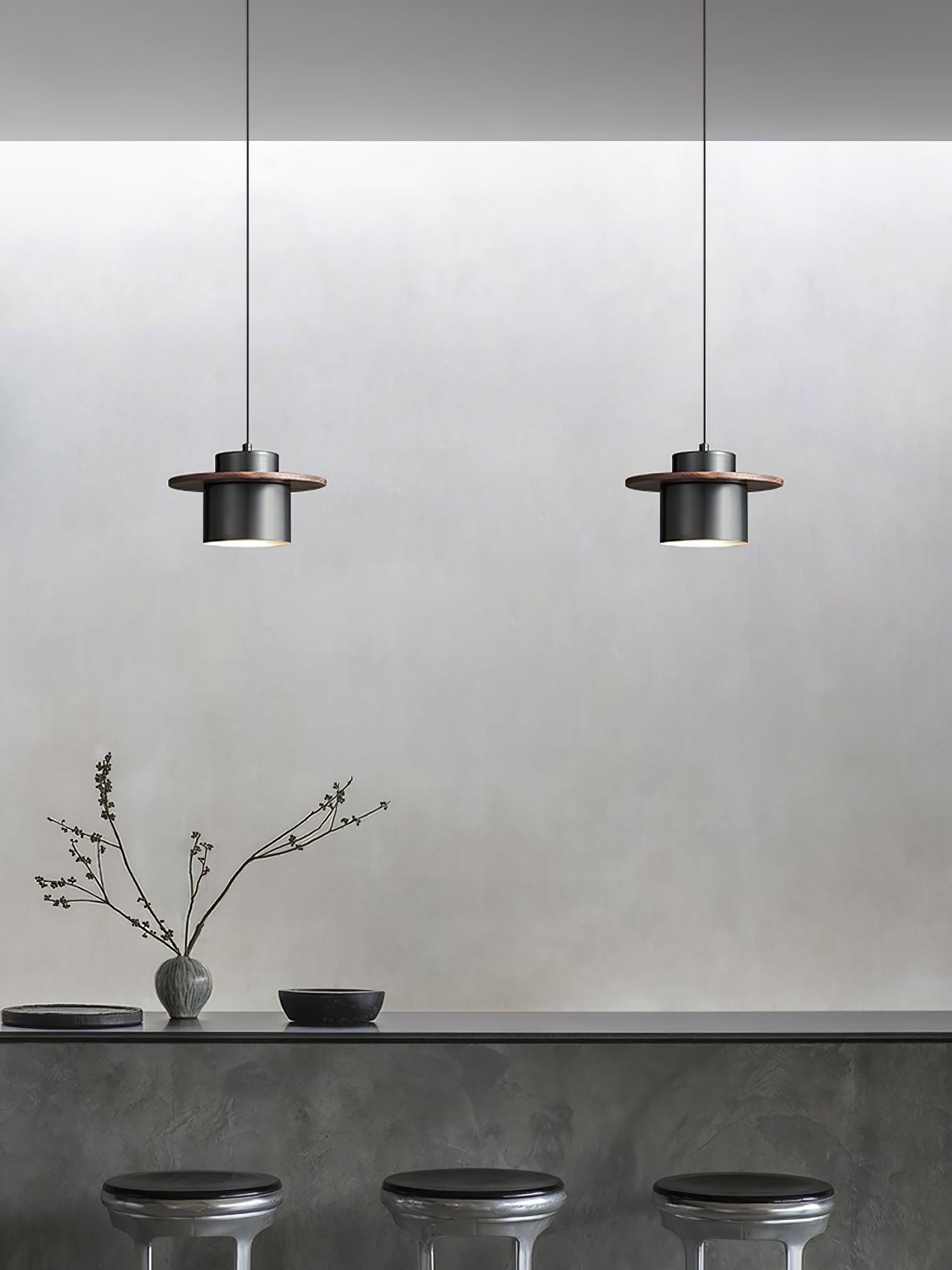 Bersi Pendant Light - Blowlighting