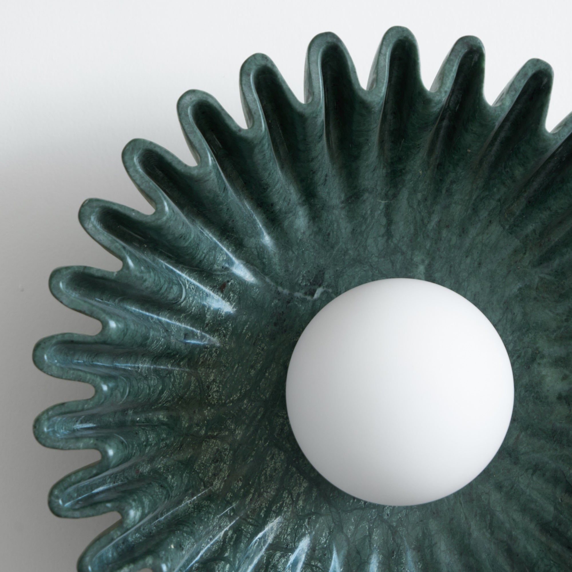 Wandleuchte Keramik Glas Dunkelgrün Weiß Schwarz Beige Skulptural-Letslighting