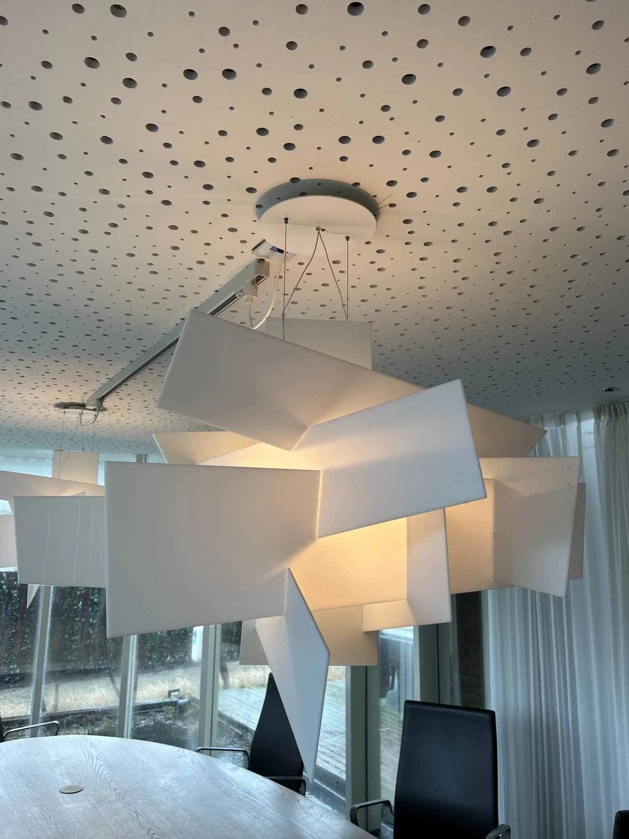 Jarnbruvyu Individual Creativity Acrylic Chandelier - Letslighting