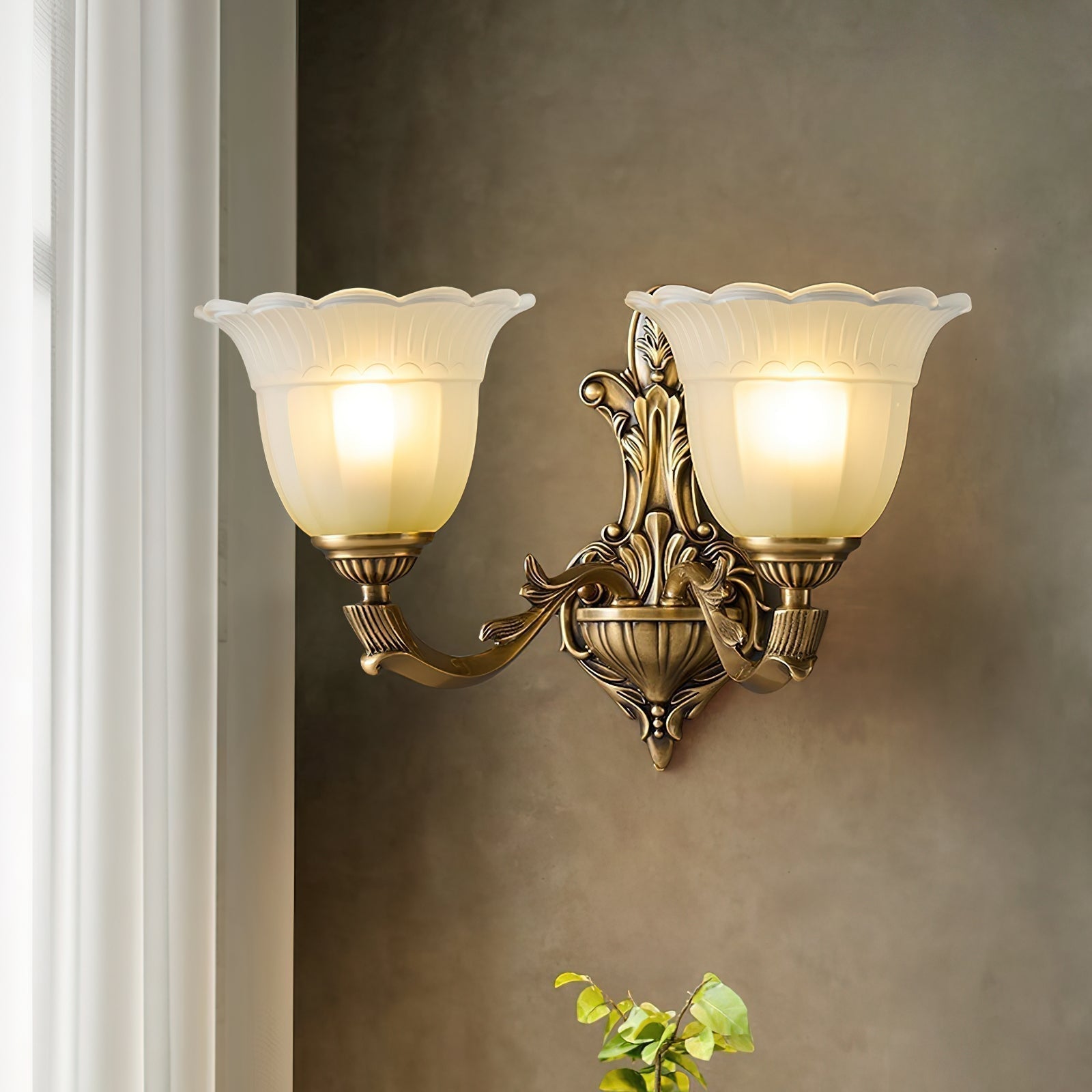 Sifuvyd Luxus-Blumen-Wandleuchte aus Messing und Glas-Letslighting