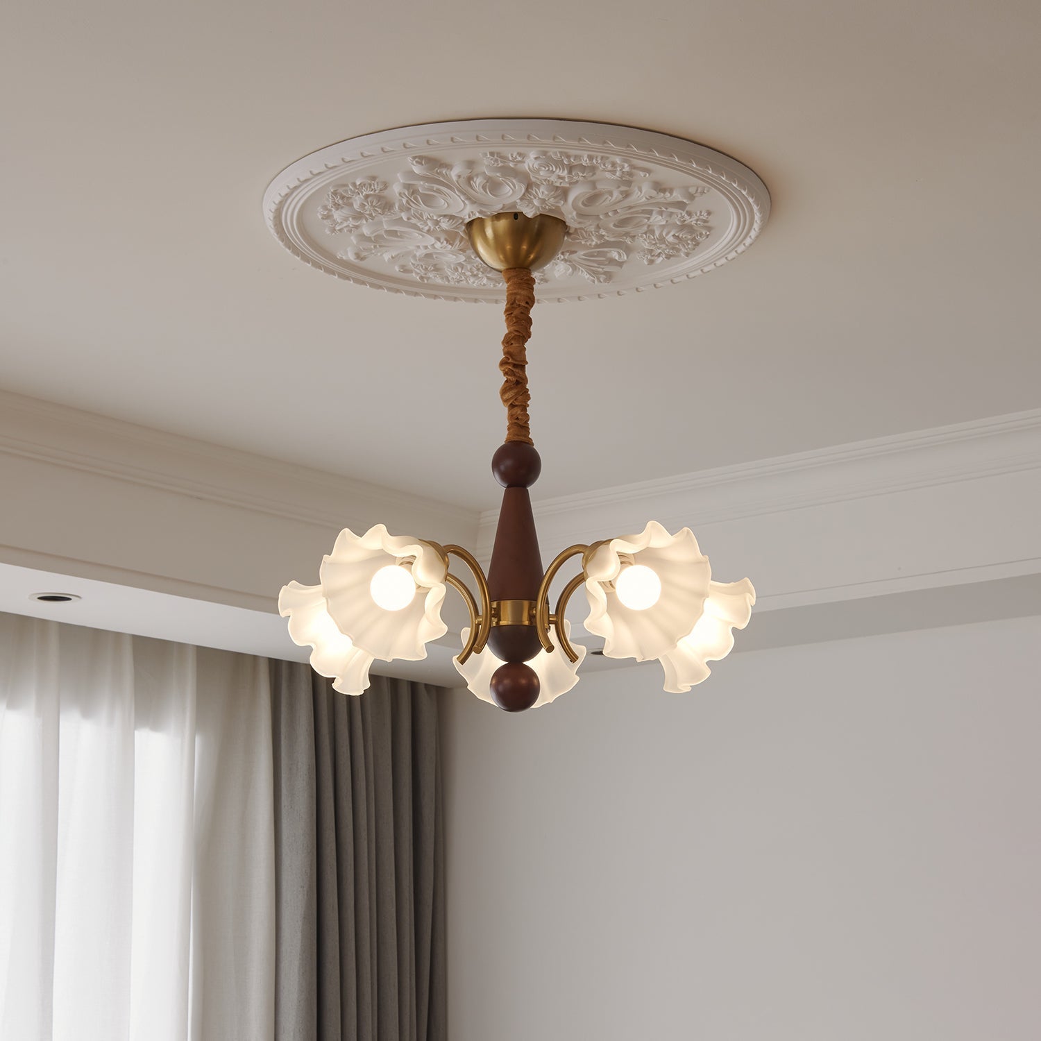 Ilvinan Traditionelle Eleganz Holz Glas Kronleuchter-Letslighting