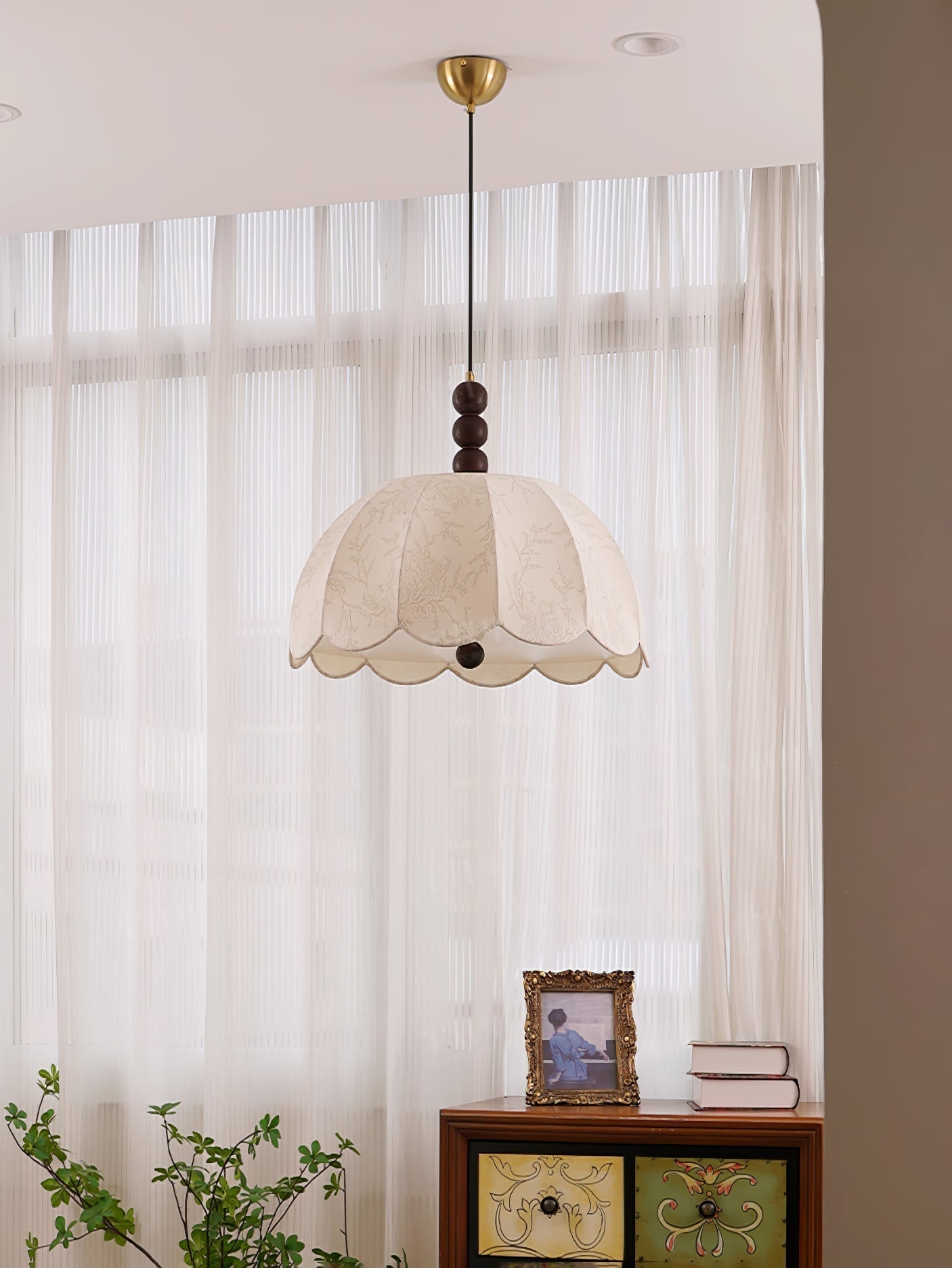 Syphaen Traditionelle Pendelleuchte aus Stoff und Holz-Letslighting