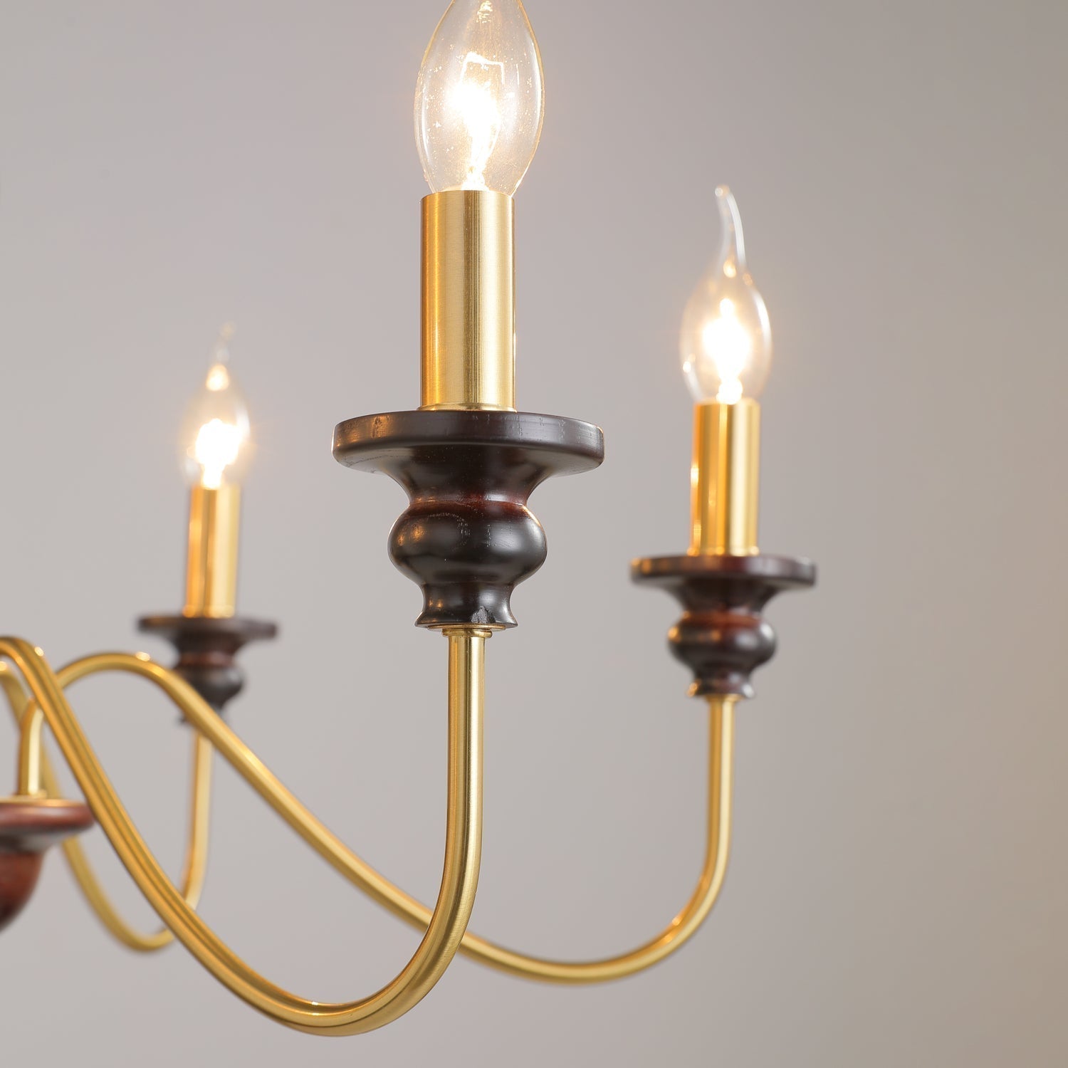 Ilvenan Traditioneller Eleganter Kronleuchter aus Vintage-Holz-Letslighting