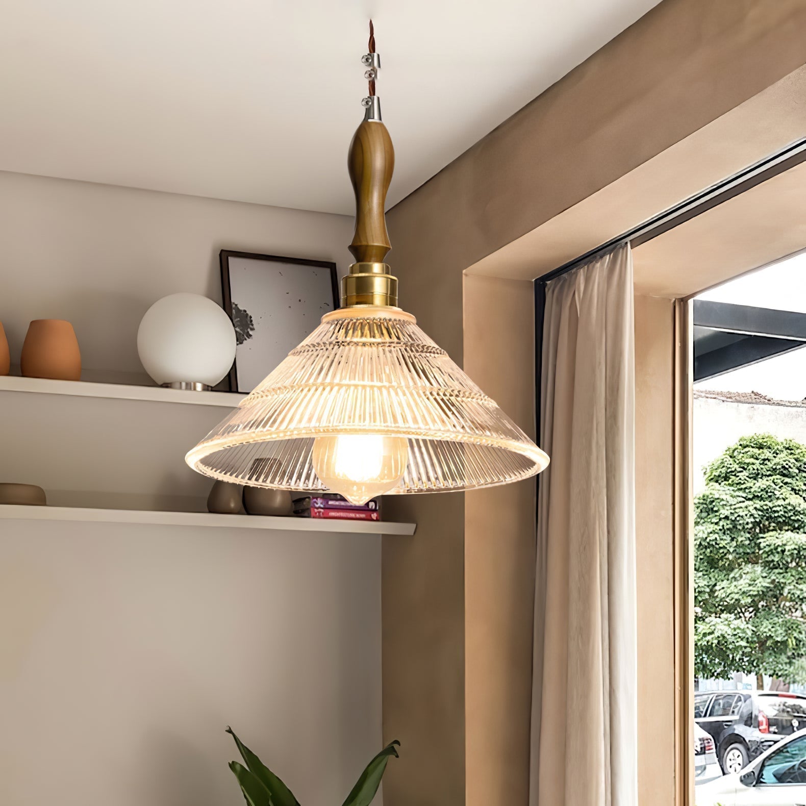 Arcara Vintage Pendelleuchte aus Geriffeltem Glas und Holz-Letslighting