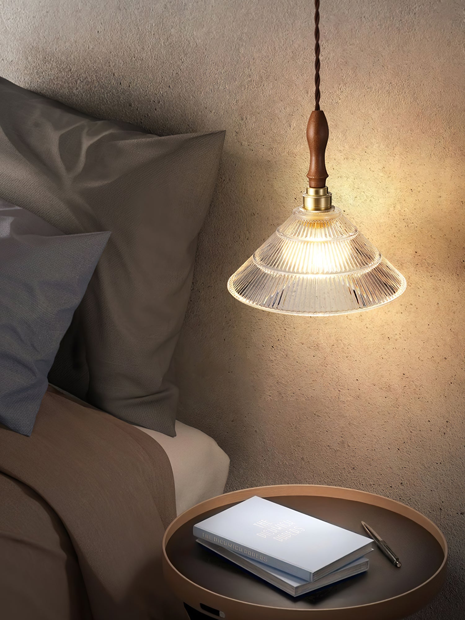 Arcara Vintage Pendelleuchte aus Geriffeltem Glas und Holz-Letslighting