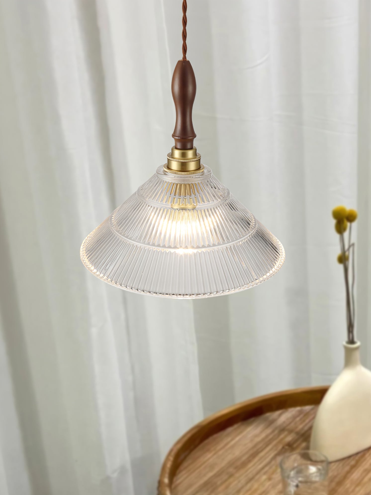 Arcara Vintage Pendelleuchte aus Geriffeltem Glas und Holz-Letslighting