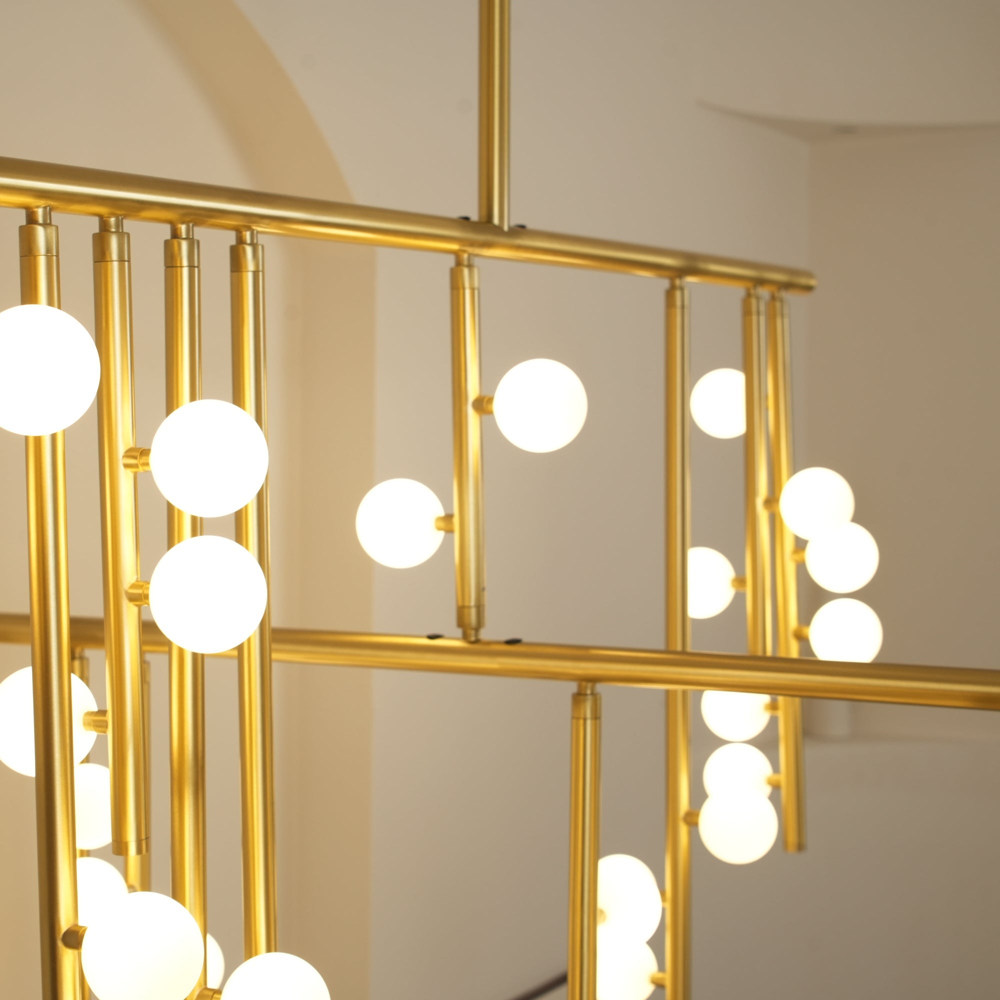 Eurzoris Geometrischer Linearer Kronleuchter aus Messing-Letslighting