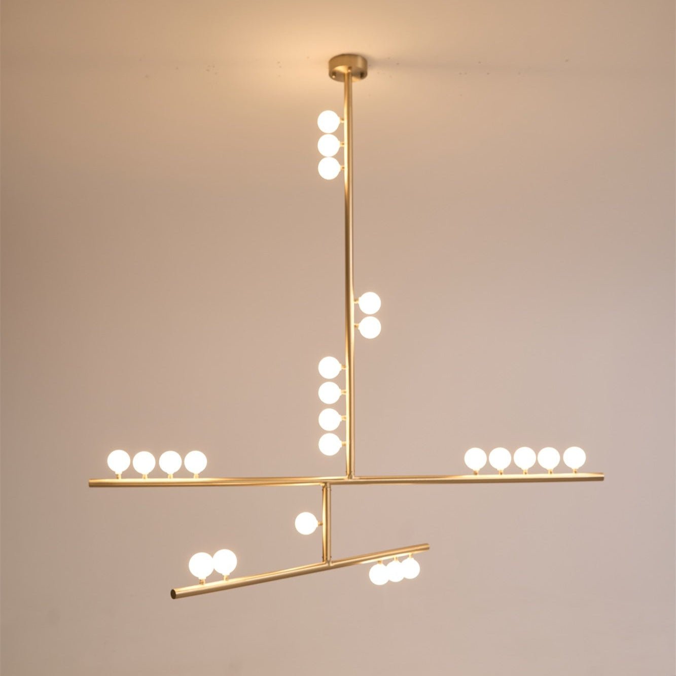 Eurzoris Geometrischer Linearer Kronleuchter aus Messing-Letslighting